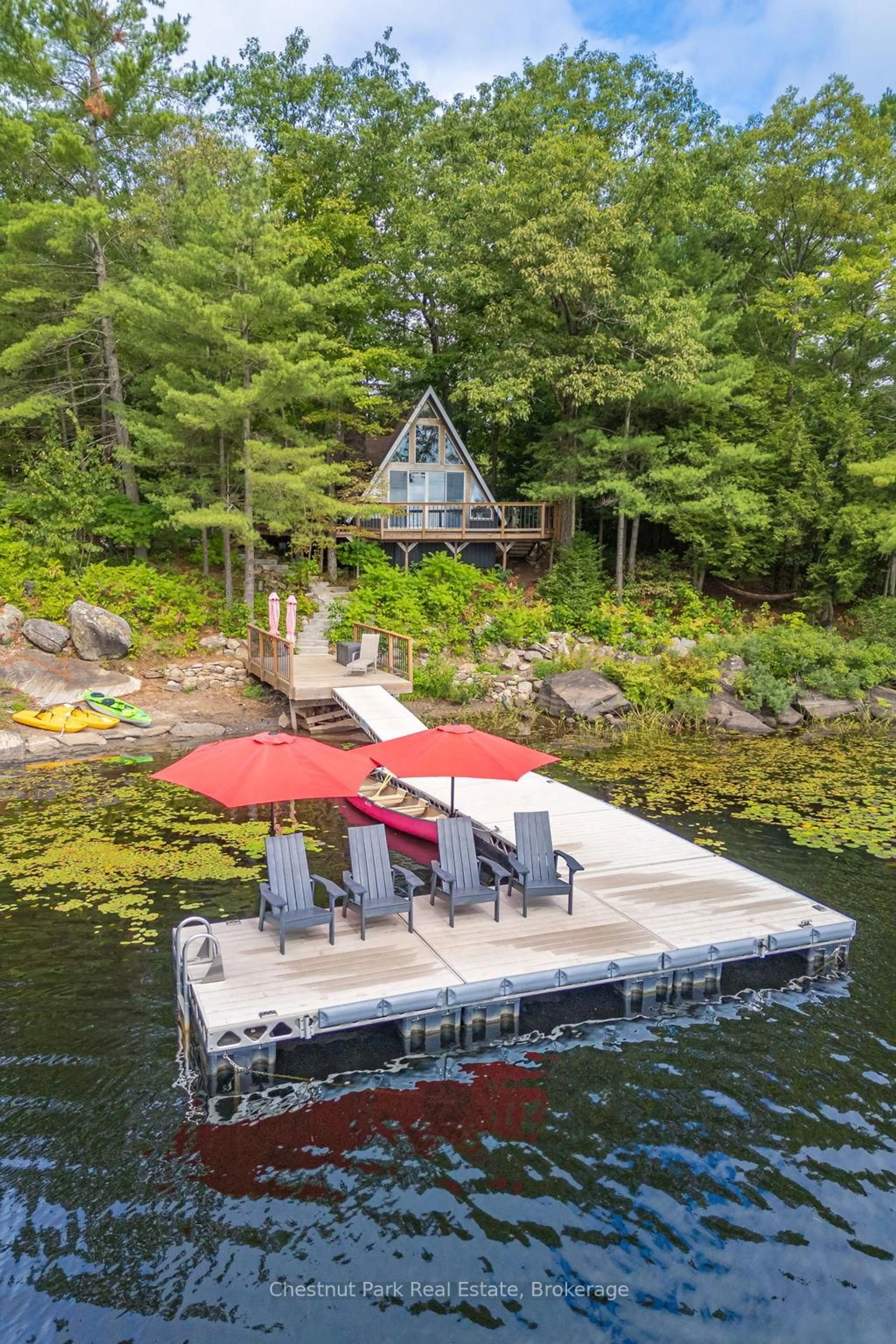 A pic from outside/outdoor area/front of a property/back of a property/a pic from drone, water/lake/river/ocean view for 517 Mohawk Rd, Georgian Bay Ontario L0K 1S0
