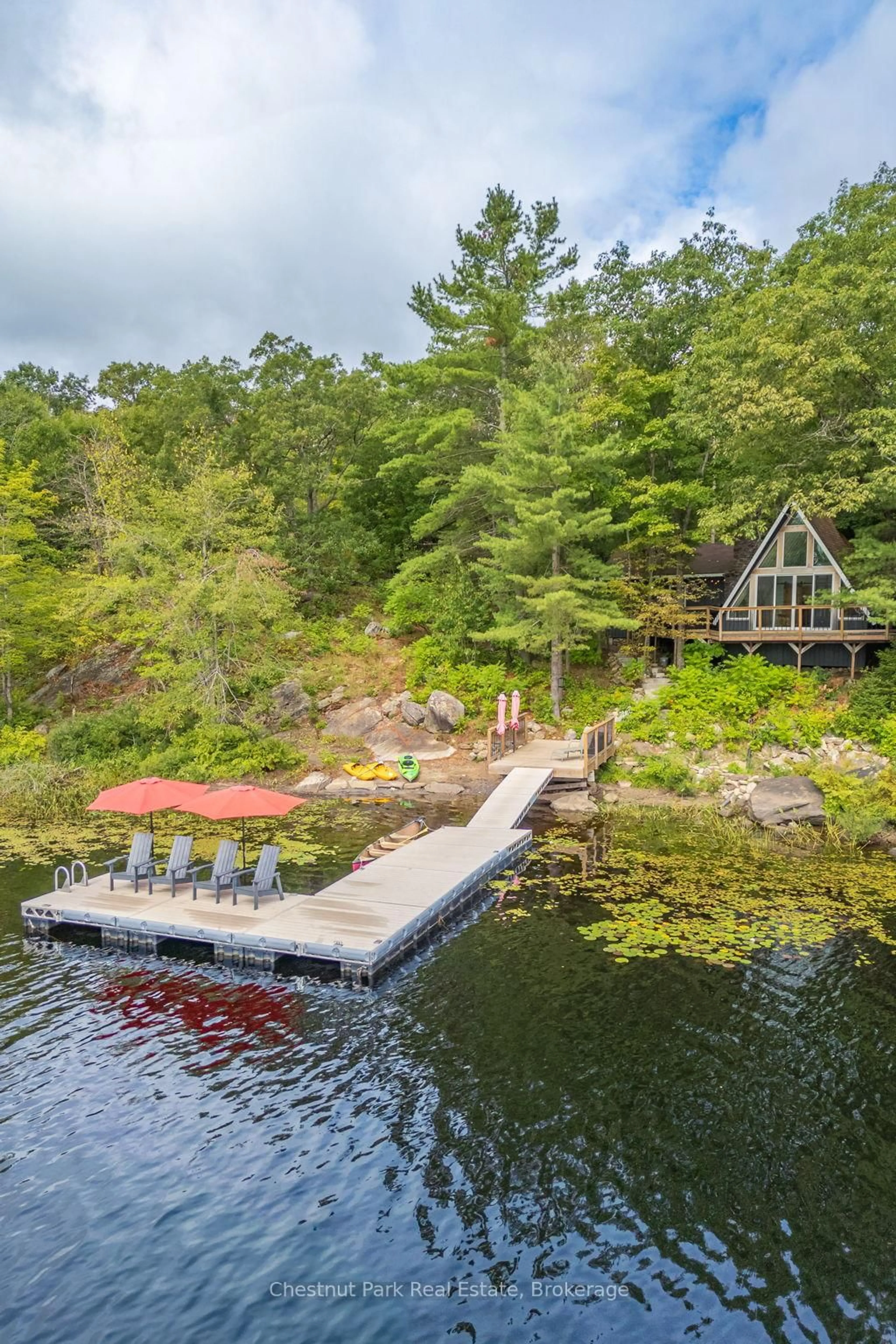 A pic from outside/outdoor area/front of a property/back of a property/a pic from drone, water/lake/river/ocean view for 517 Mohawk Rd, Georgian Bay Ontario L0K 1S0