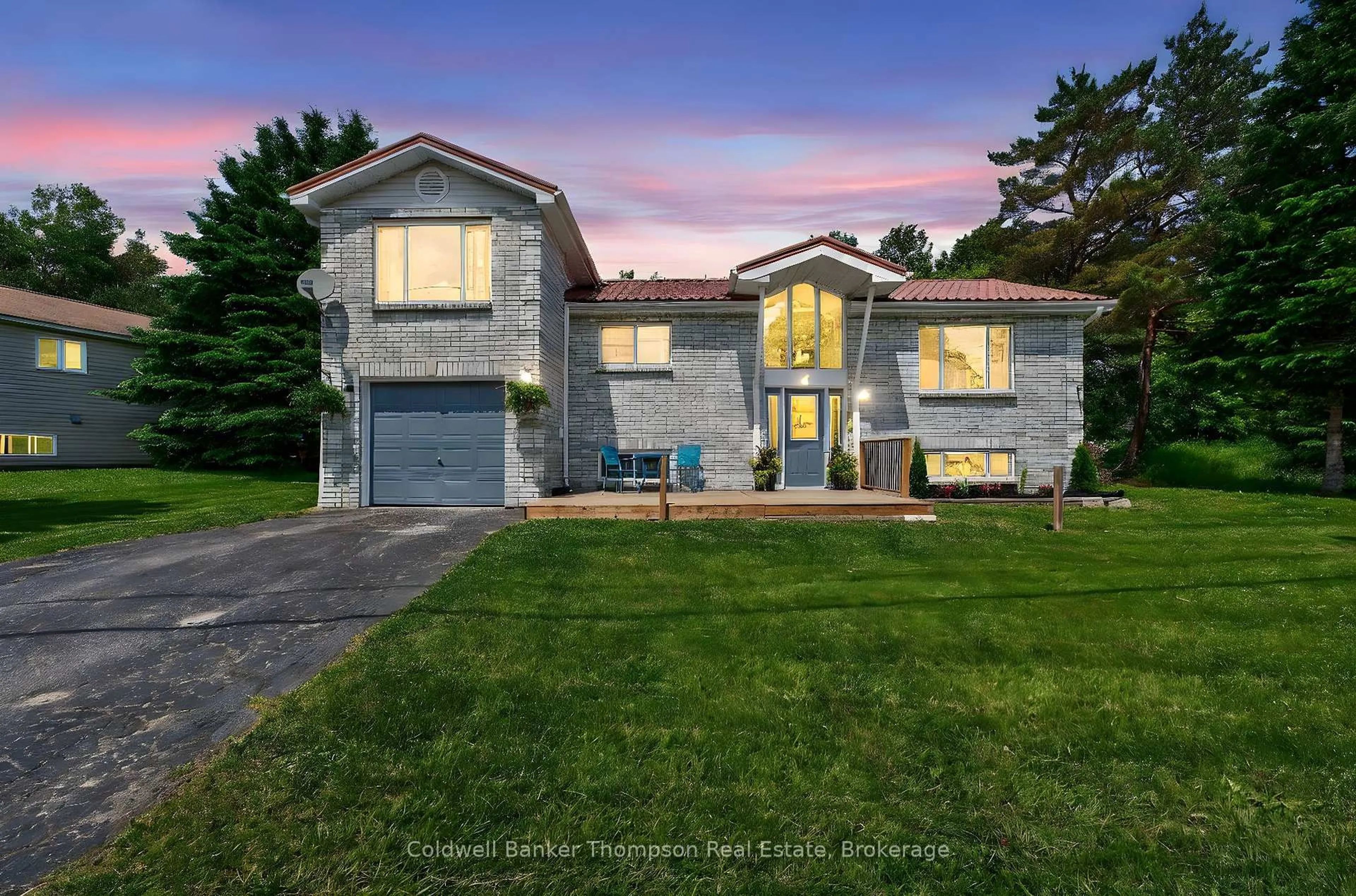 Home with brick exterior material, street for 26 Sabrina Park Dr, Huntsville Ontario P1H 1L8