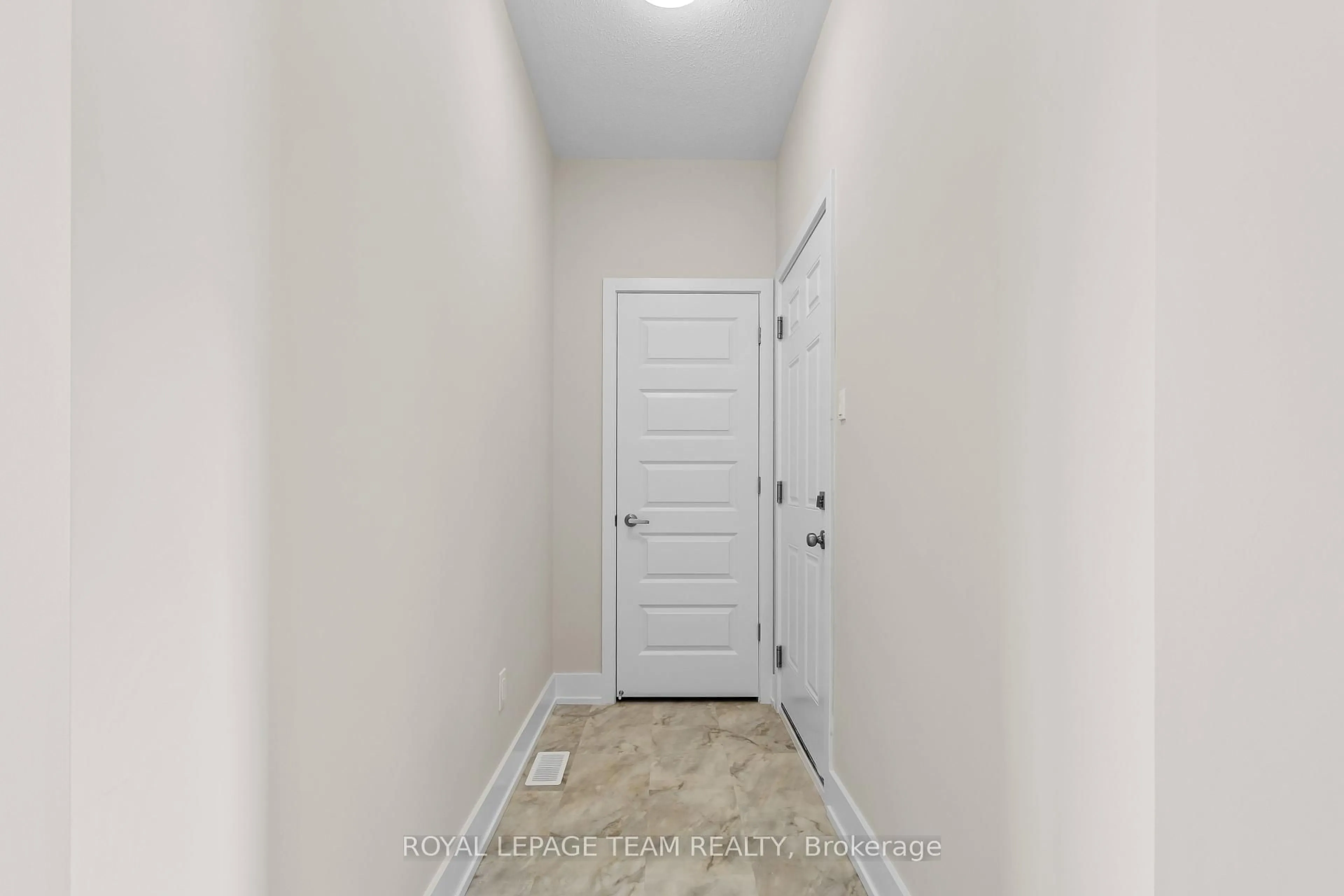 A pic of a room for 343 CANTERING Dr, Richmond Ontario K0A 2Z0