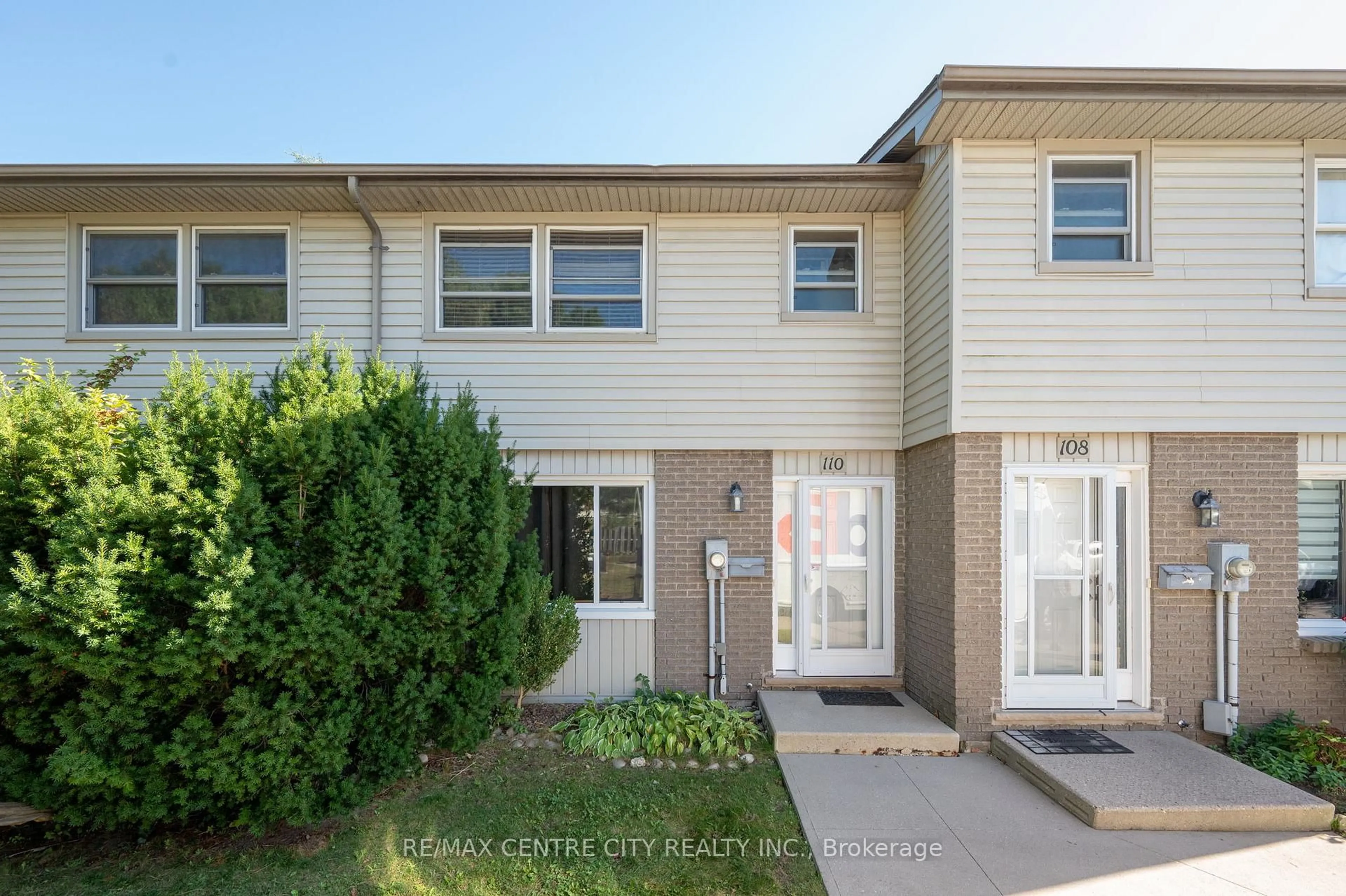 A pic from outside/outdoor area/front of a property/back of a property/a pic from drone, street for 690 Little Grey St #110, London East Ontario N5Z 4M9