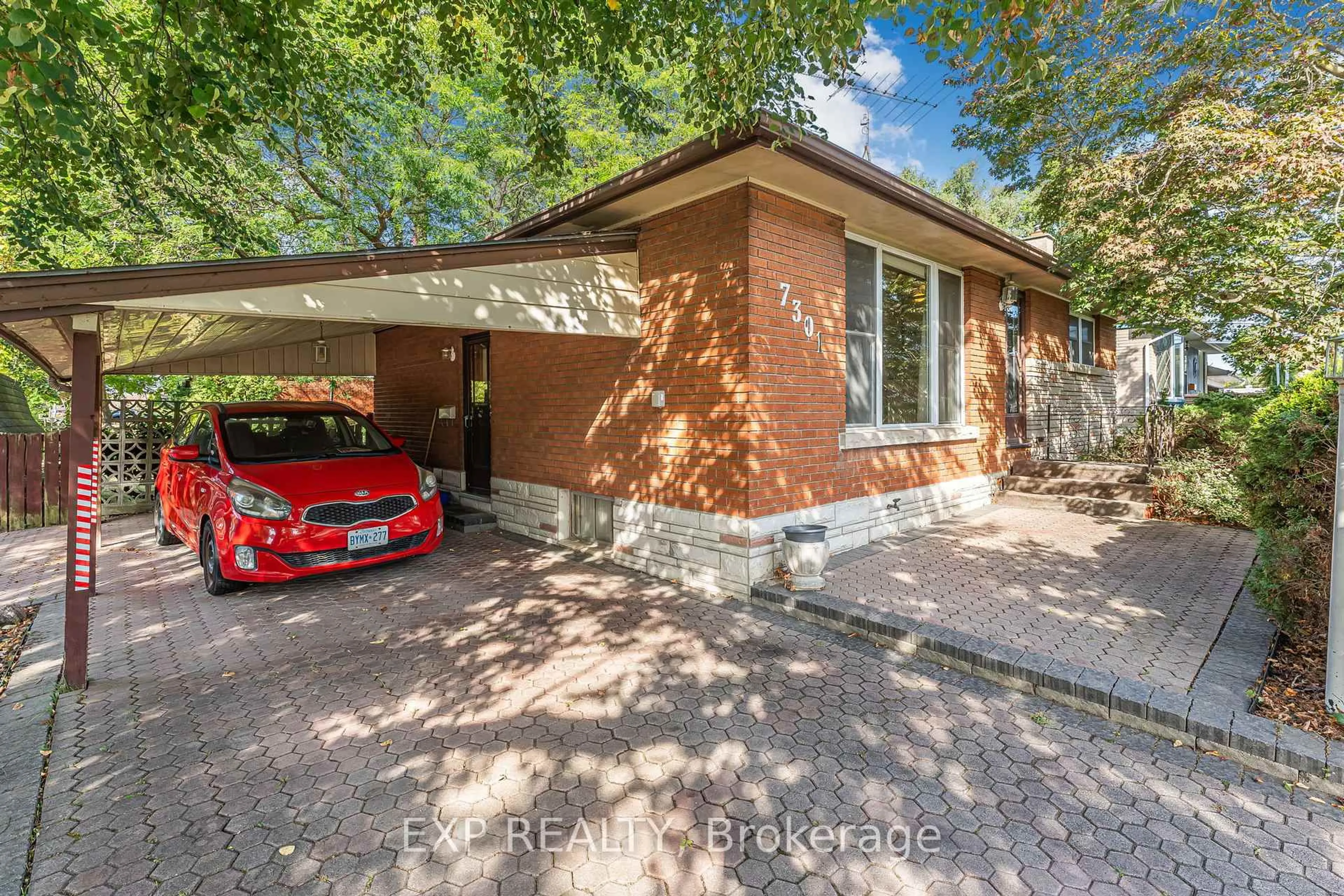 Home with brick exterior material, street for 7301 Heximer Ave, Niagara Falls Ontario L2G 4T5