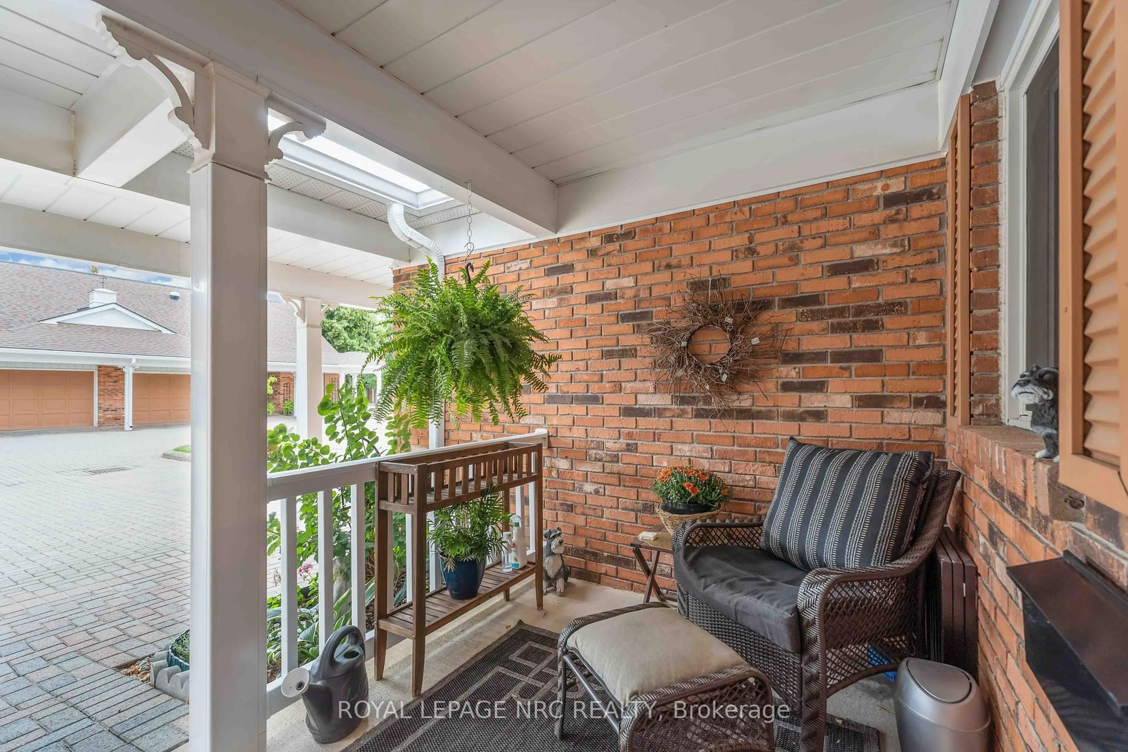 Patio, unknown for 4156 Beechnut Crt, Lincoln Ontario L0R 2C0