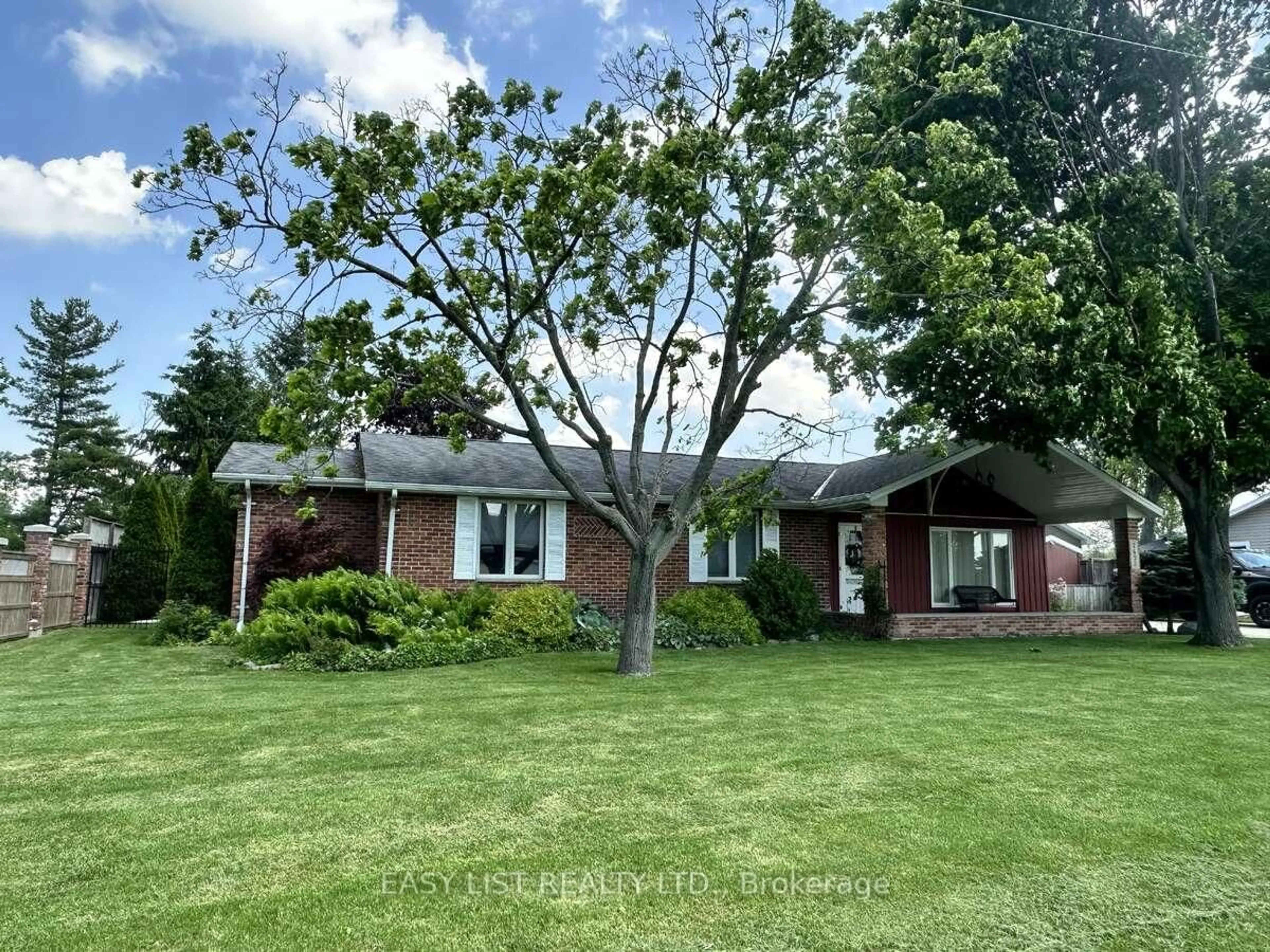 A pic from outside/outdoor area/front of a property/back of a property/a pic from drone, unknown for 7652 Harris Point Dr, Plympton-Wyoming Ontario N0N 1J6