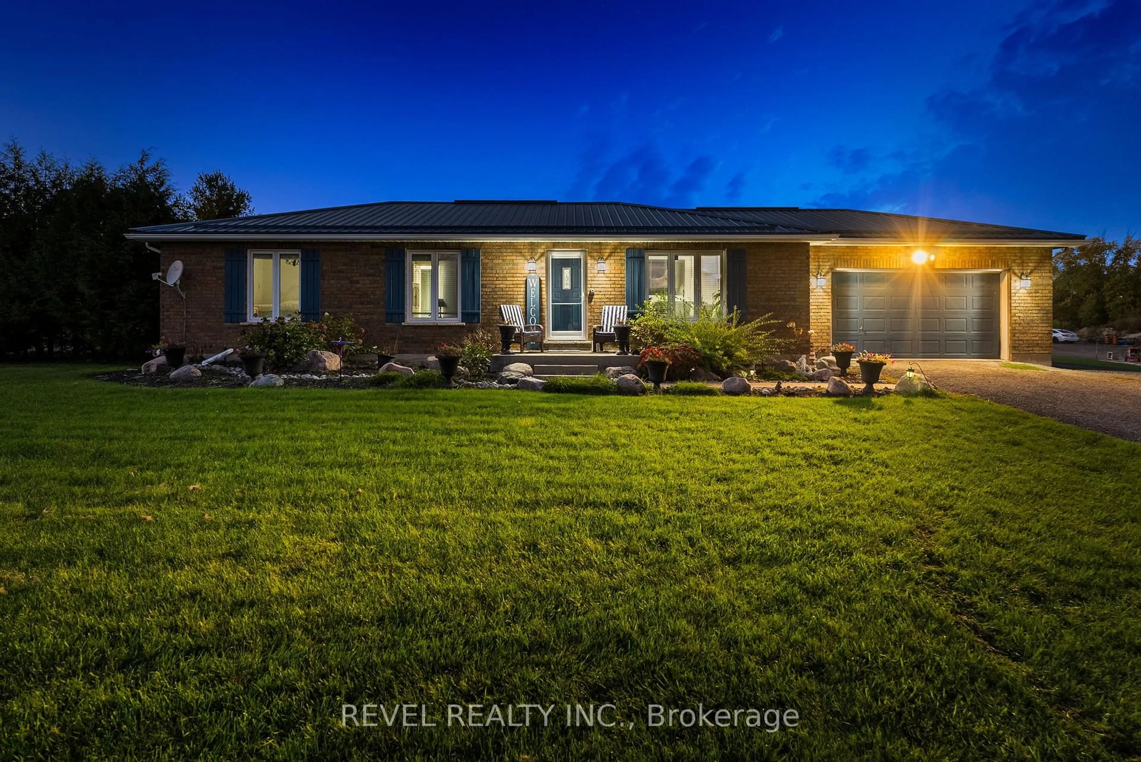A pic from outside/outdoor area/front of a property/back of a property/a pic from drone, water/lake/river/ocean view for 572 6th Line, Port Hope Ontario L0A 1J0