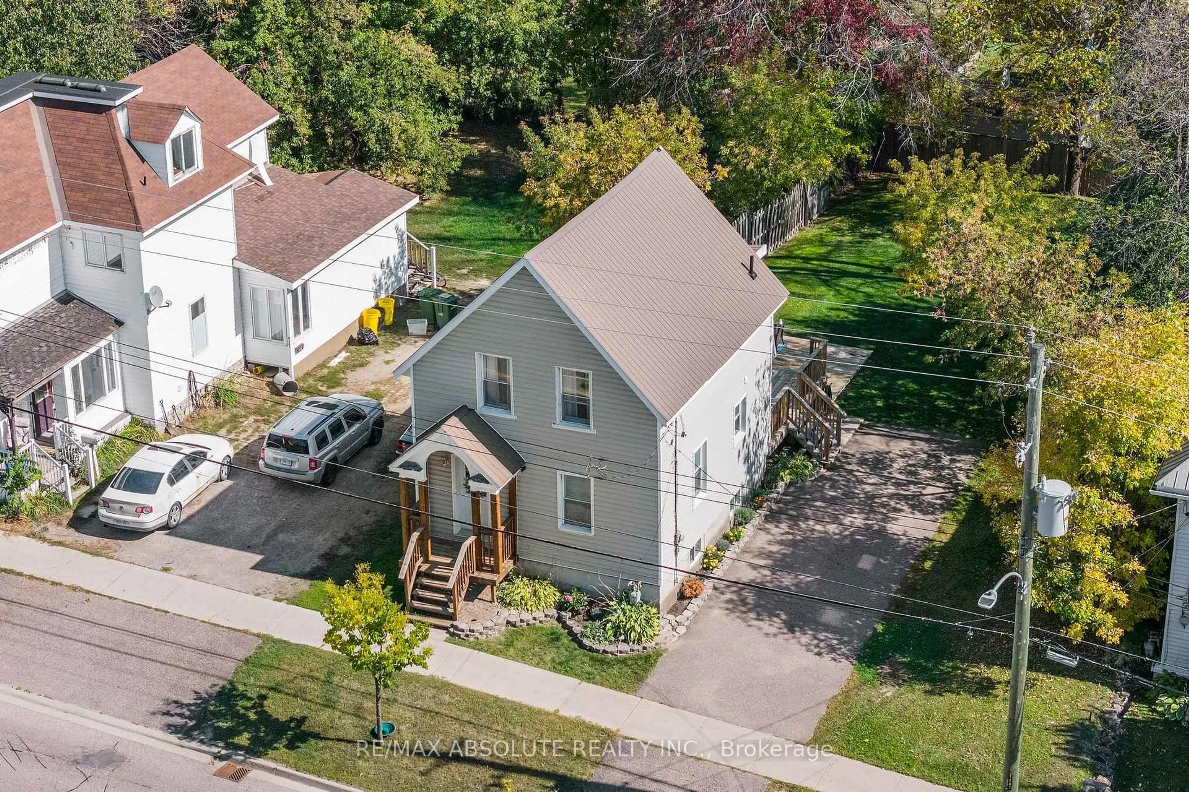 A pic from outside/outdoor area/front of a property/back of a property/a pic from drone, street for 419 Christie St, Pembroke Ontario K8A 4S1