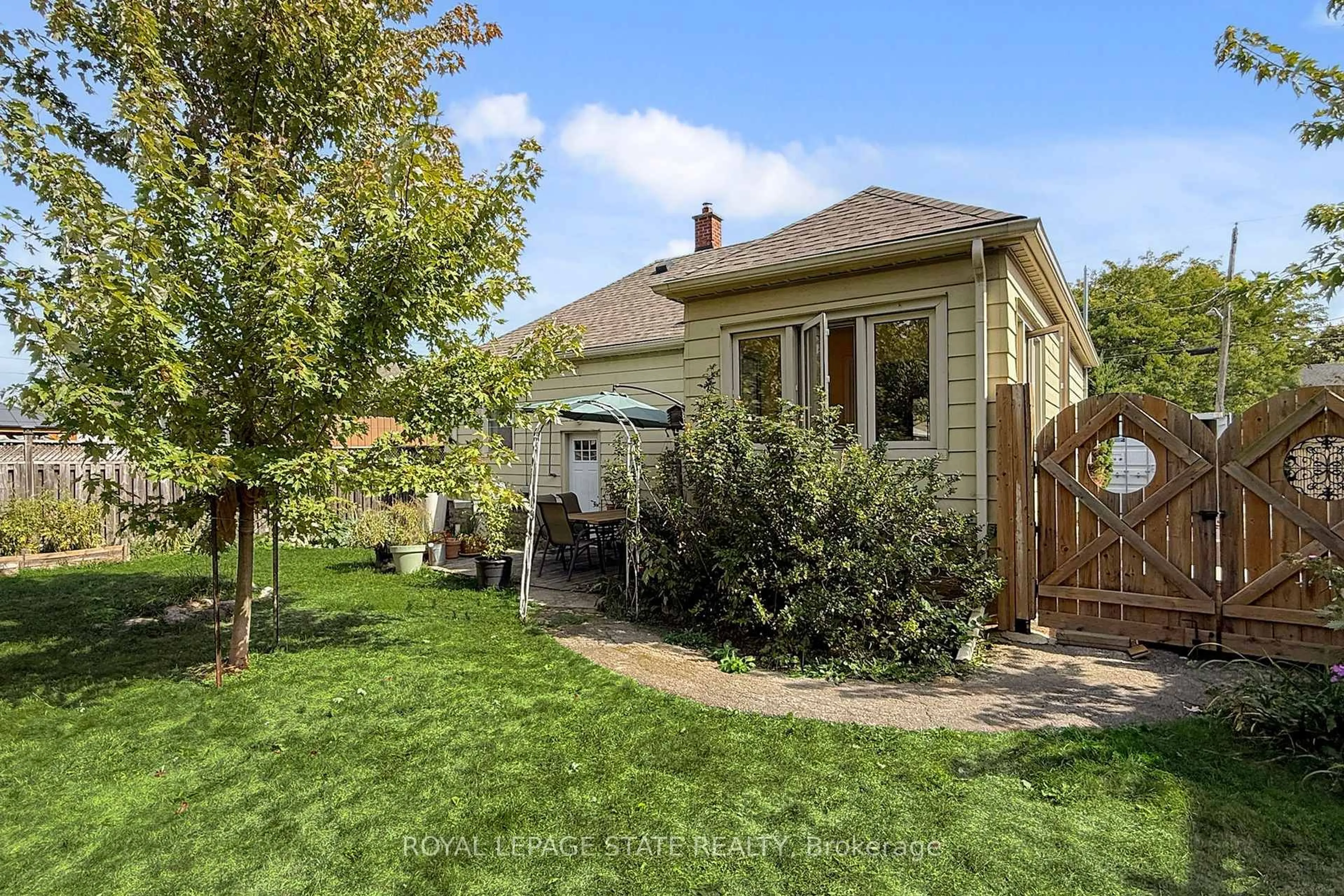 Unknown for 40 Galbraith Dr, Hamilton Ontario L8G 1Z9
