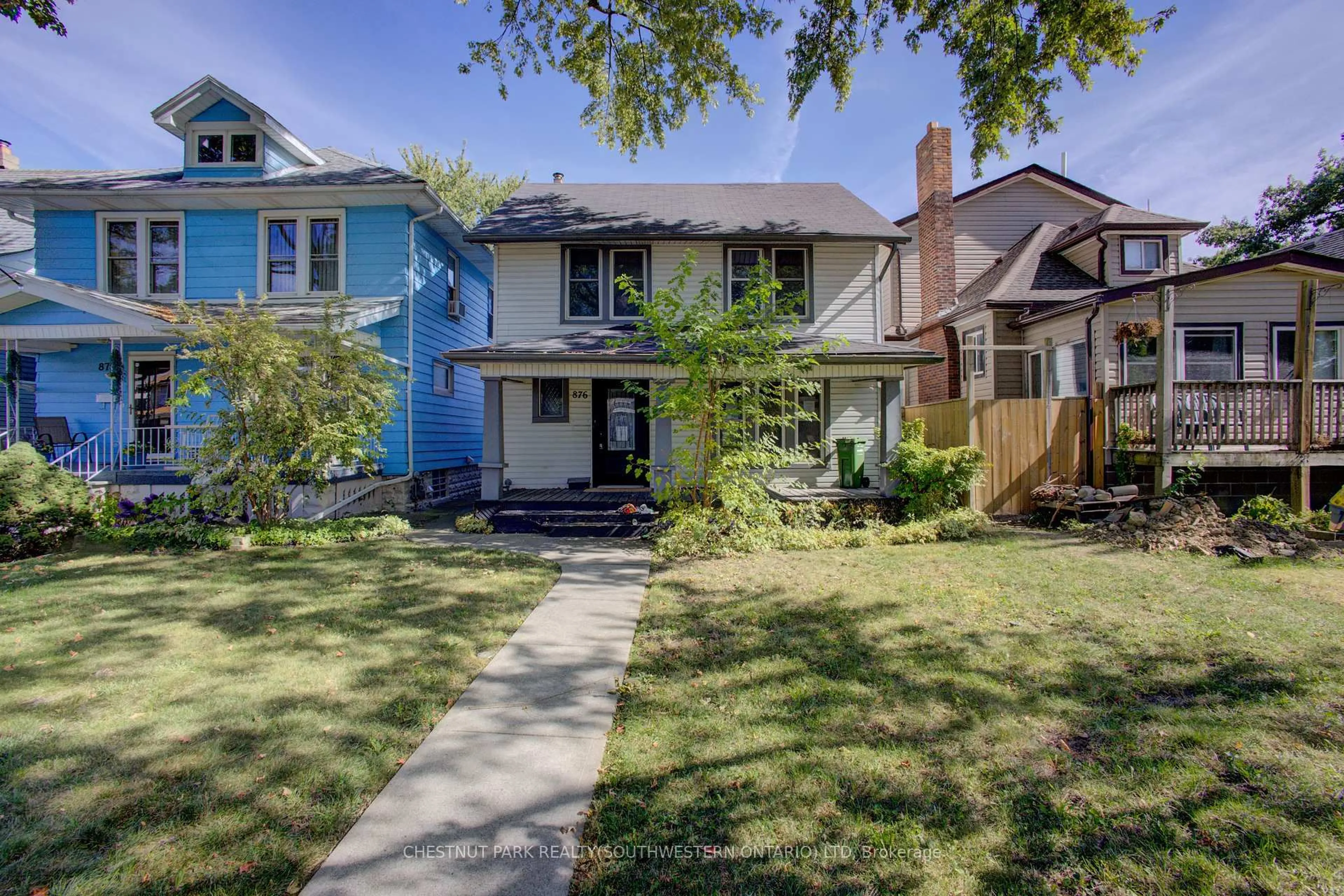 Unknown for 876 Hall Ave, Windsor Ontario N9A 2M3