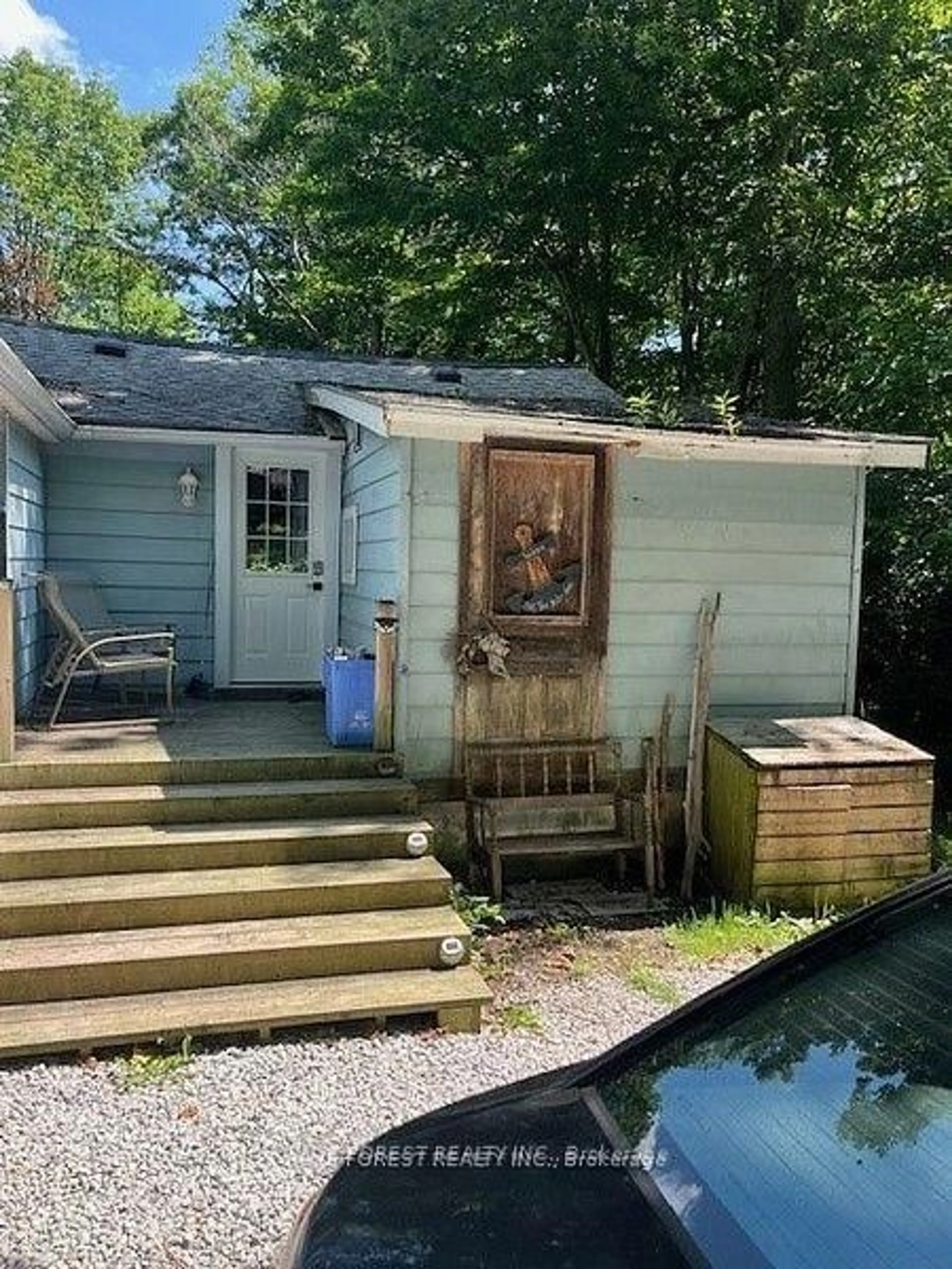 Shed for 27989 Park Dr, Dutton/Dunwich Ontario N0L 2M0