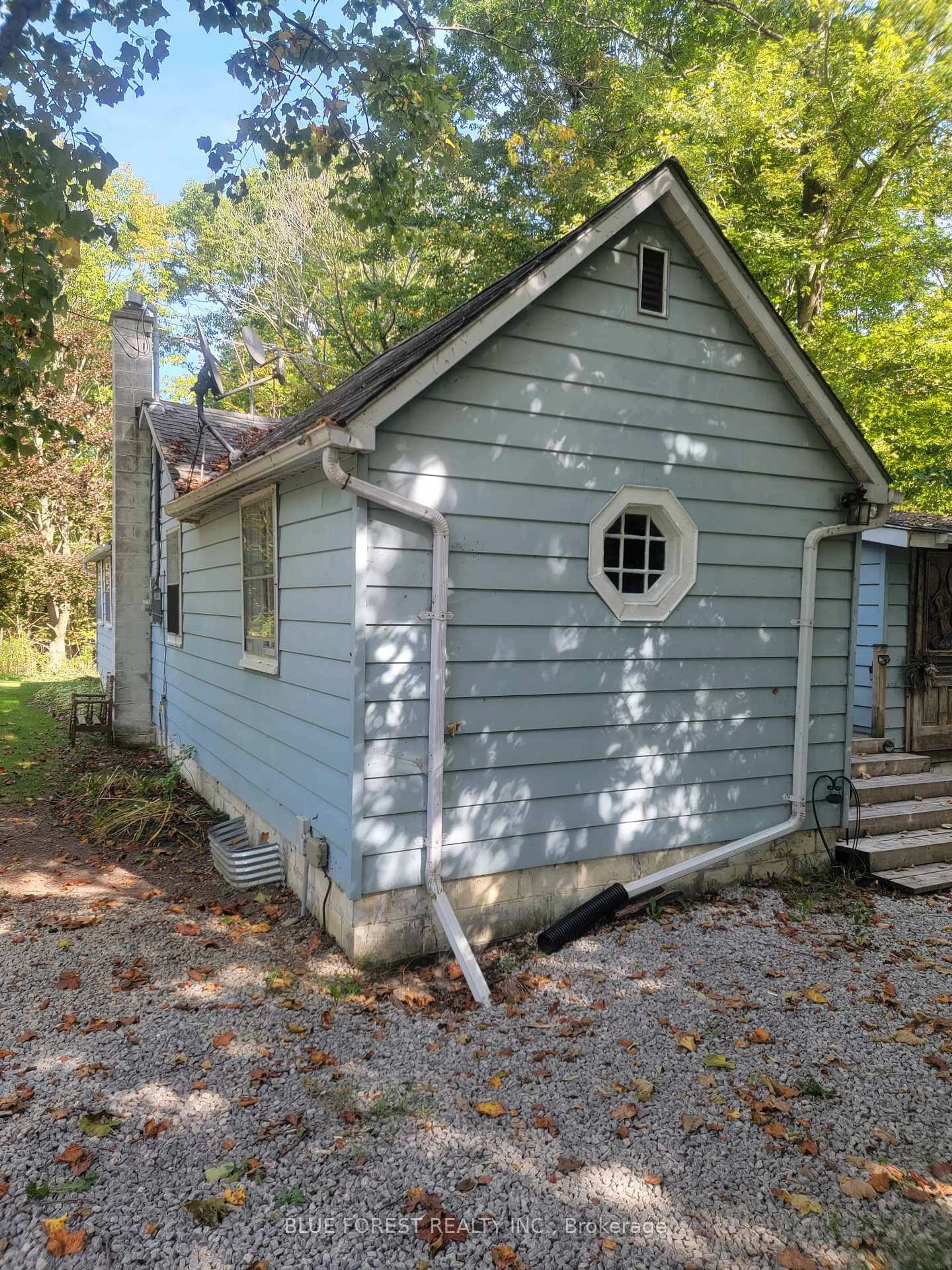 Shed for 27989 Park Dr, Dutton/Dunwich Ontario N0L 2M0
