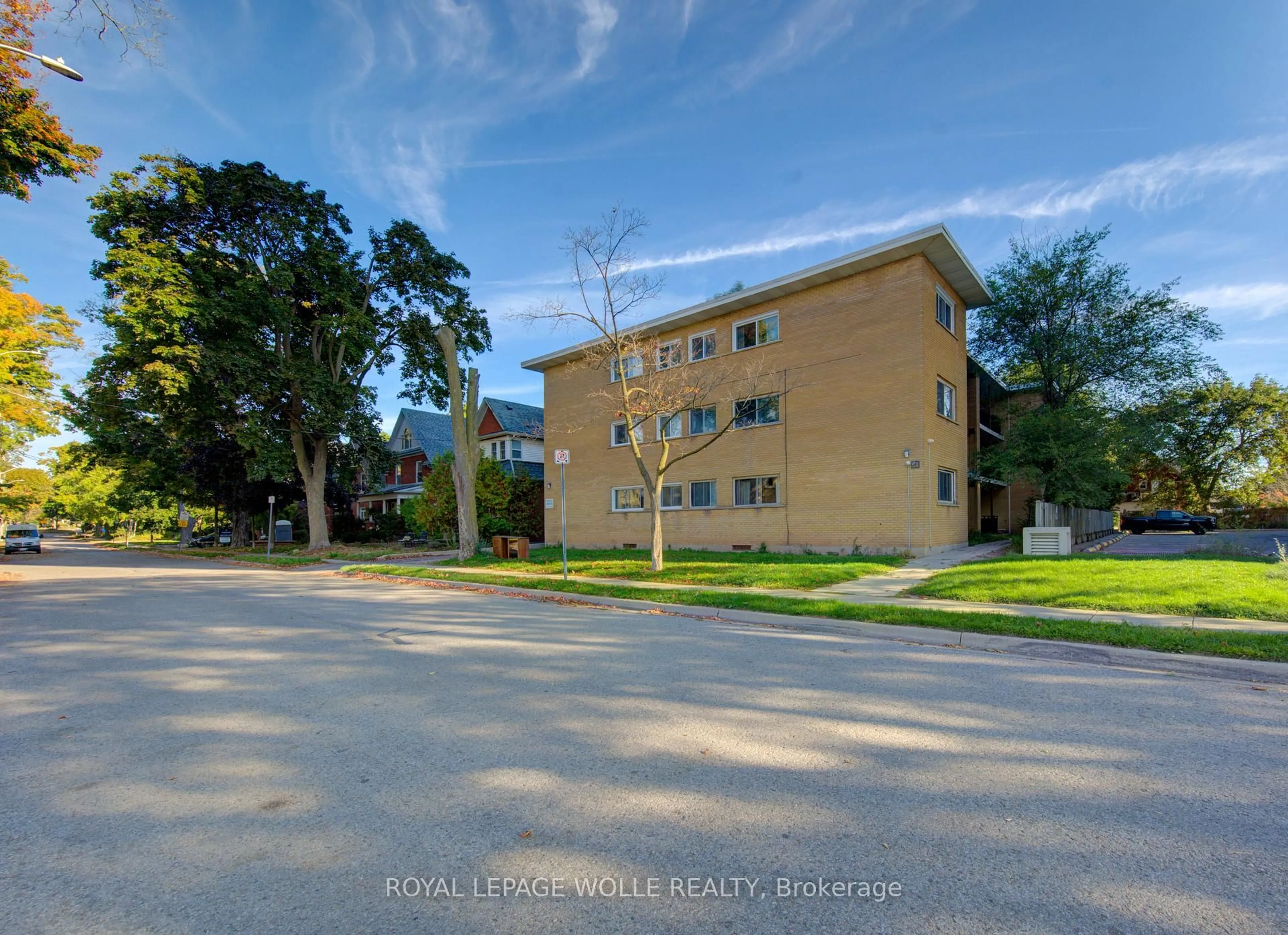 A pic from outside/outdoor area/front of a property/back of a property/a pic from drone, unknown for 50 Gordon Ave, Kitchener Ontario N2H 1N8