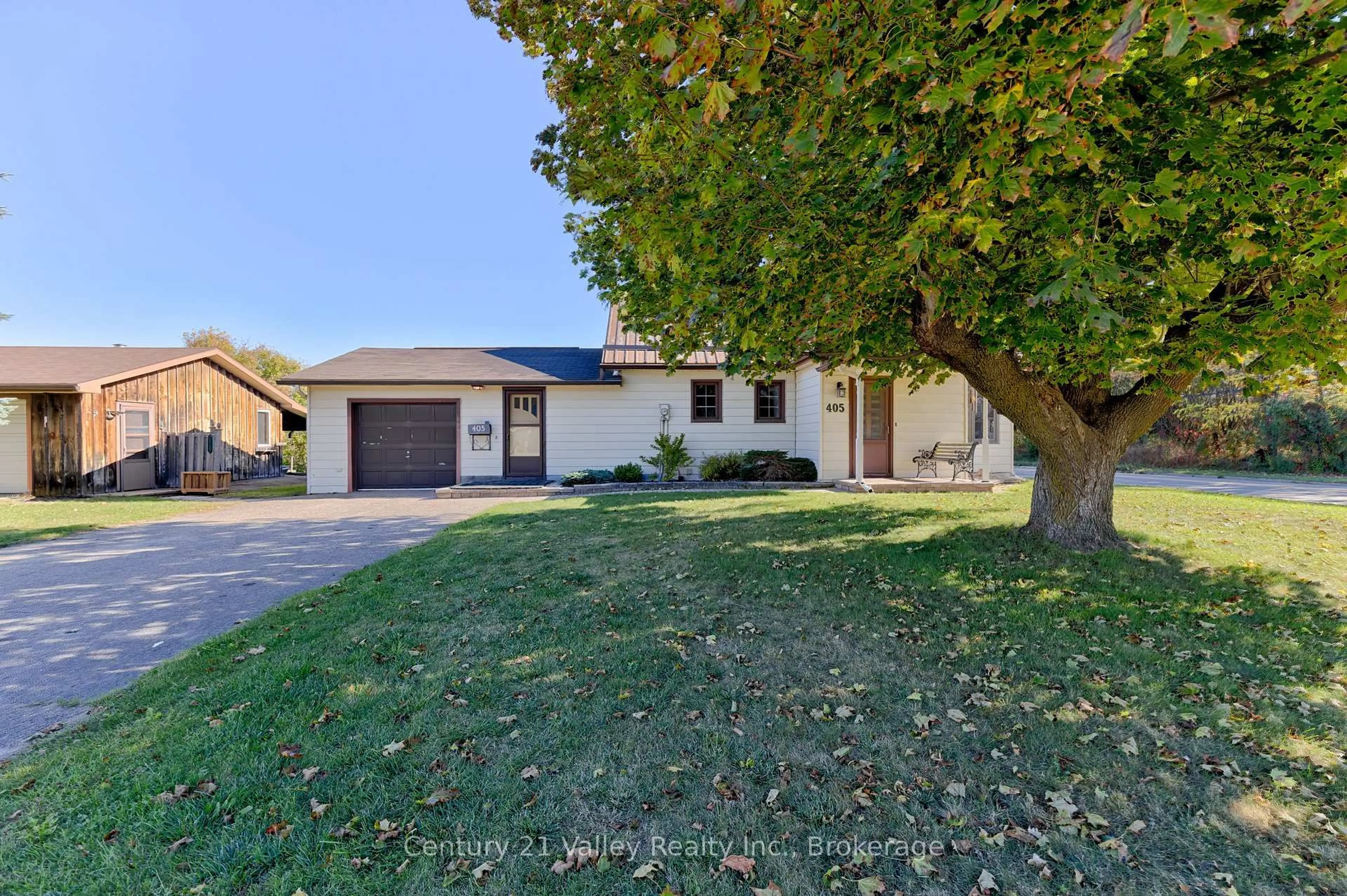 Unknown for 405 Moore St, Renfrew Ontario K7V 1L8
