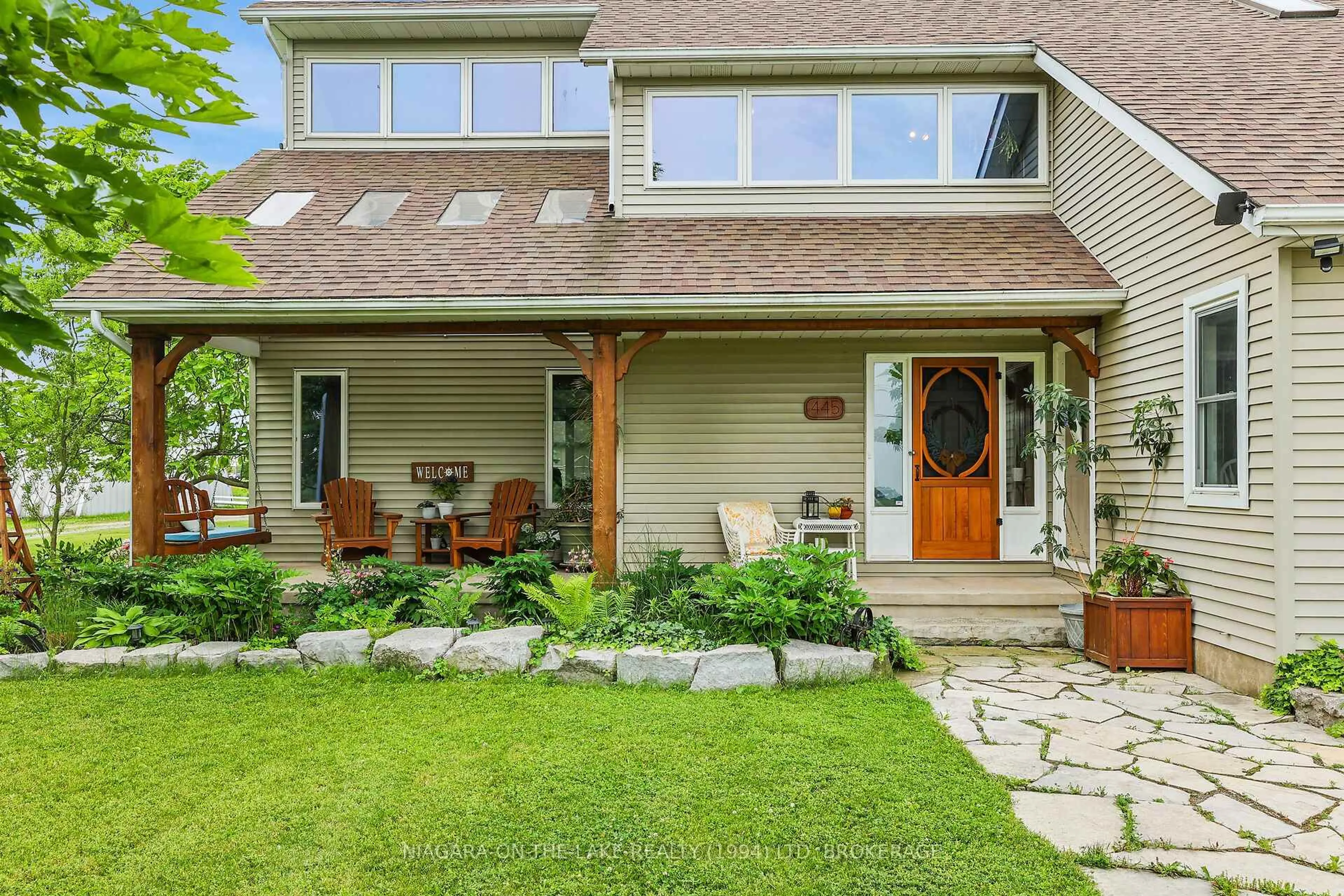 Home with brick exterior material, street for 445 QUEENSTON Rd, Niagara-on-the-Lake Ontario L0S 1J0