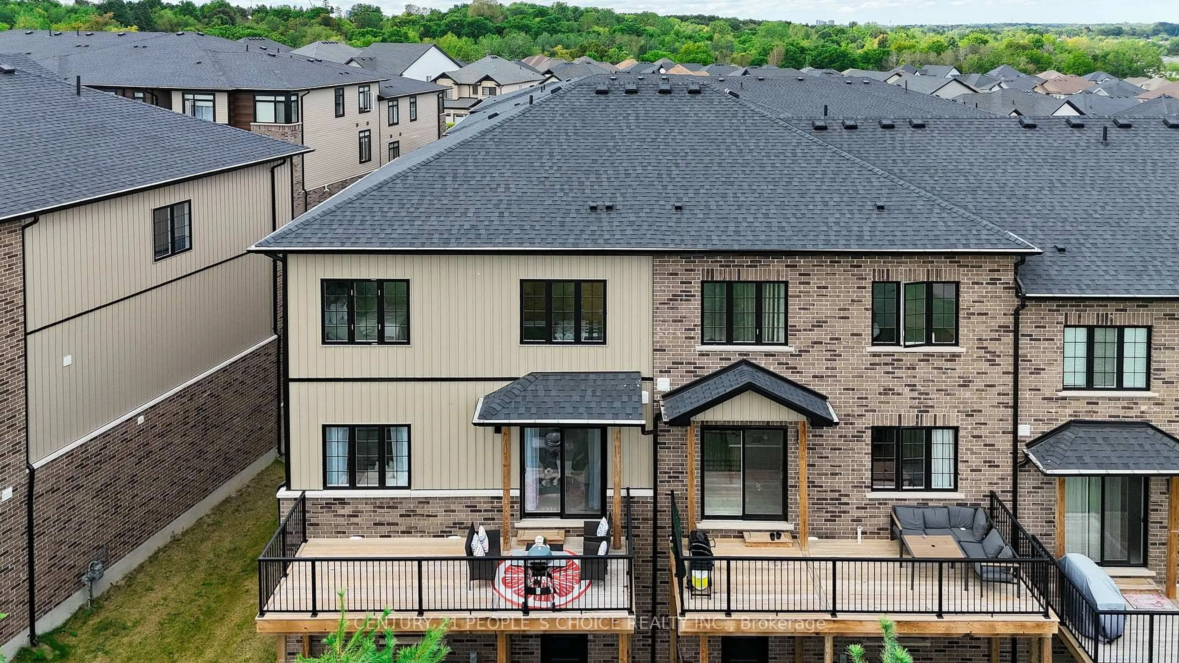 A pic from outside/outdoor area/front of a property/back of a property/a pic from drone, unknown for 2610 Kettering Pl #45, London South Ontario N6M 0J4