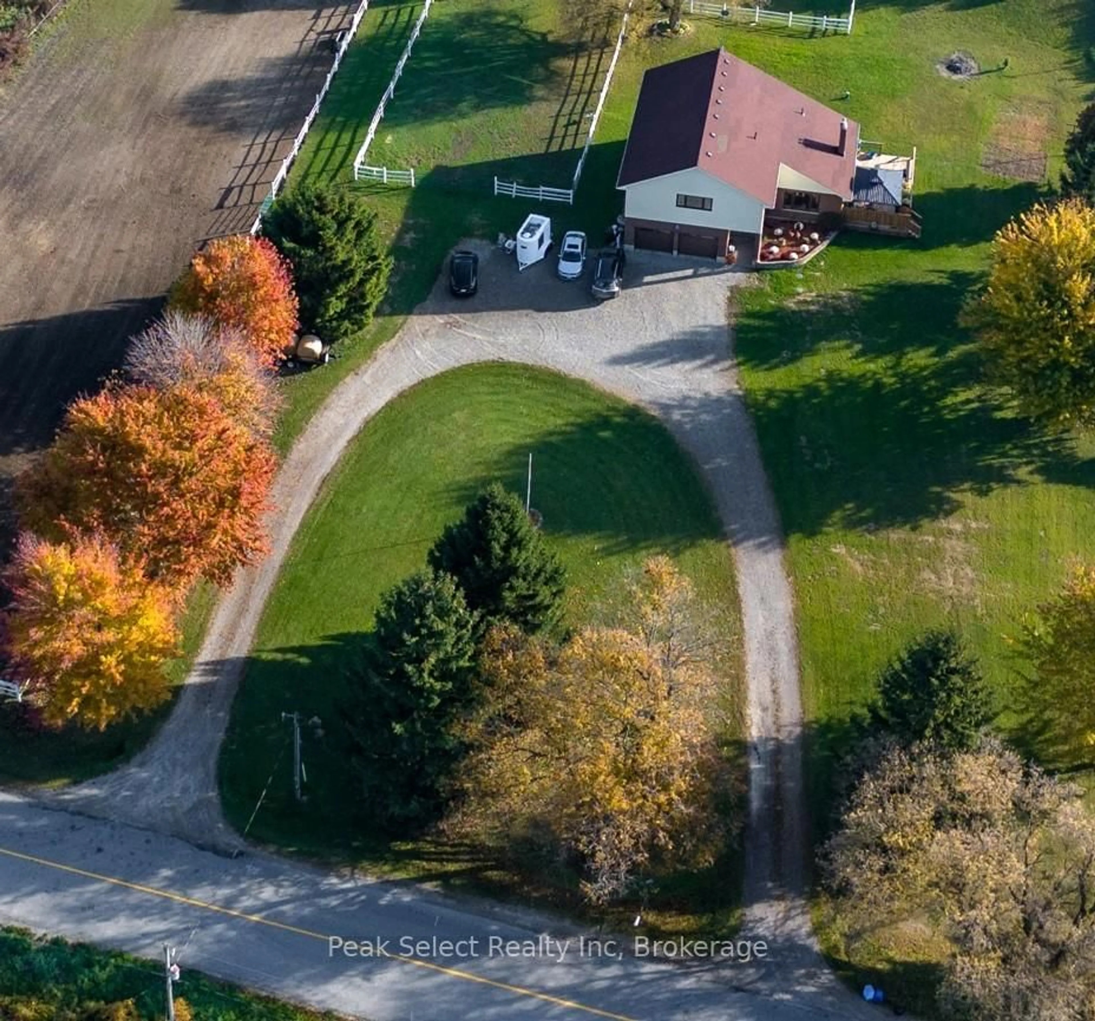 A pic from outside/outdoor area/front of a property/back of a property/a pic from drone, street for 20076 Cherryhill Rd, Thames Centre Ontario N0M 2M0