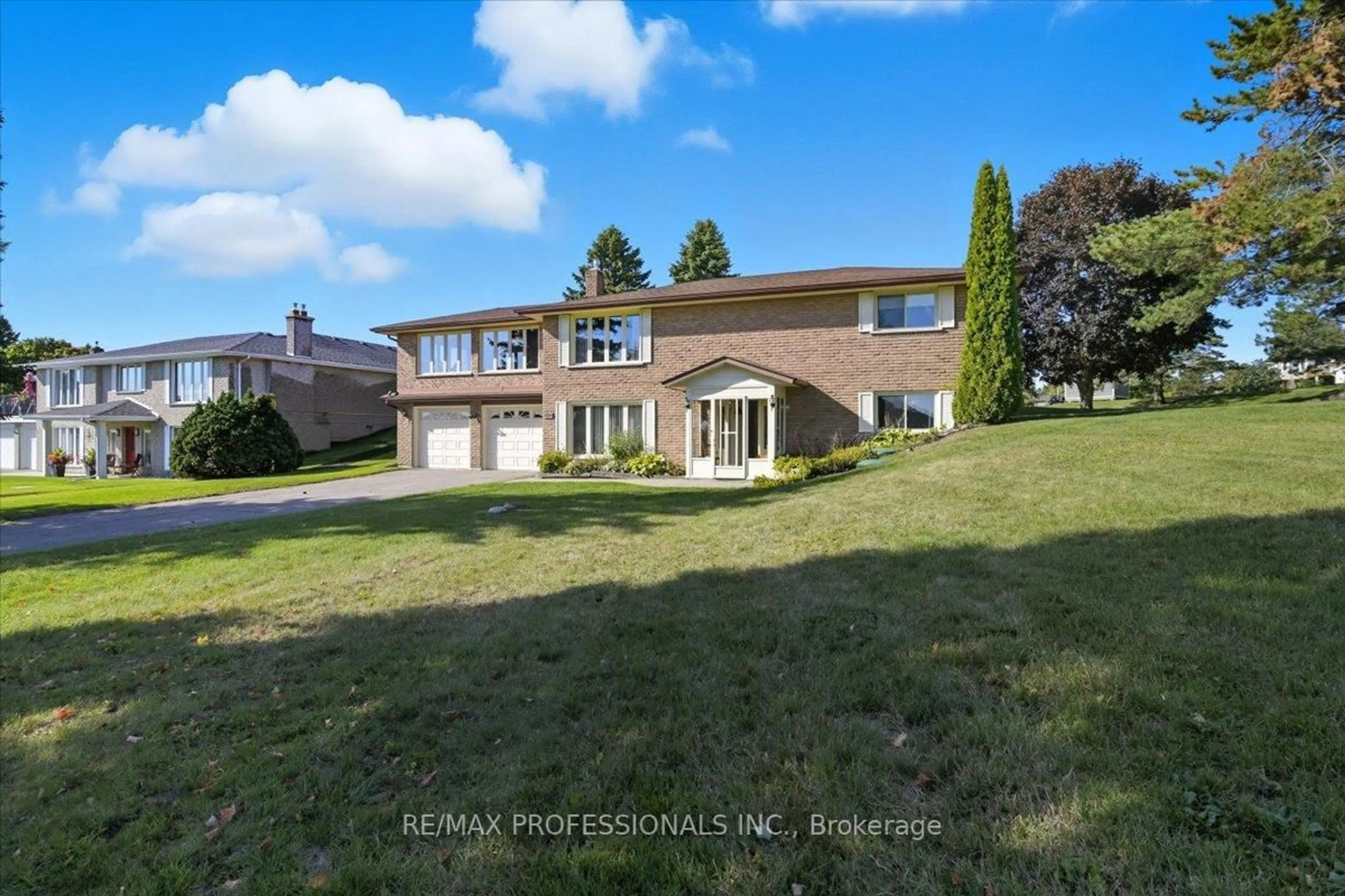 A pic from outside/outdoor area/front of a property/back of a property/a pic from drone, water/lake/river/ocean view for 369 The Captain's Cor, Kawartha Lakes Ontario K0M 1A0