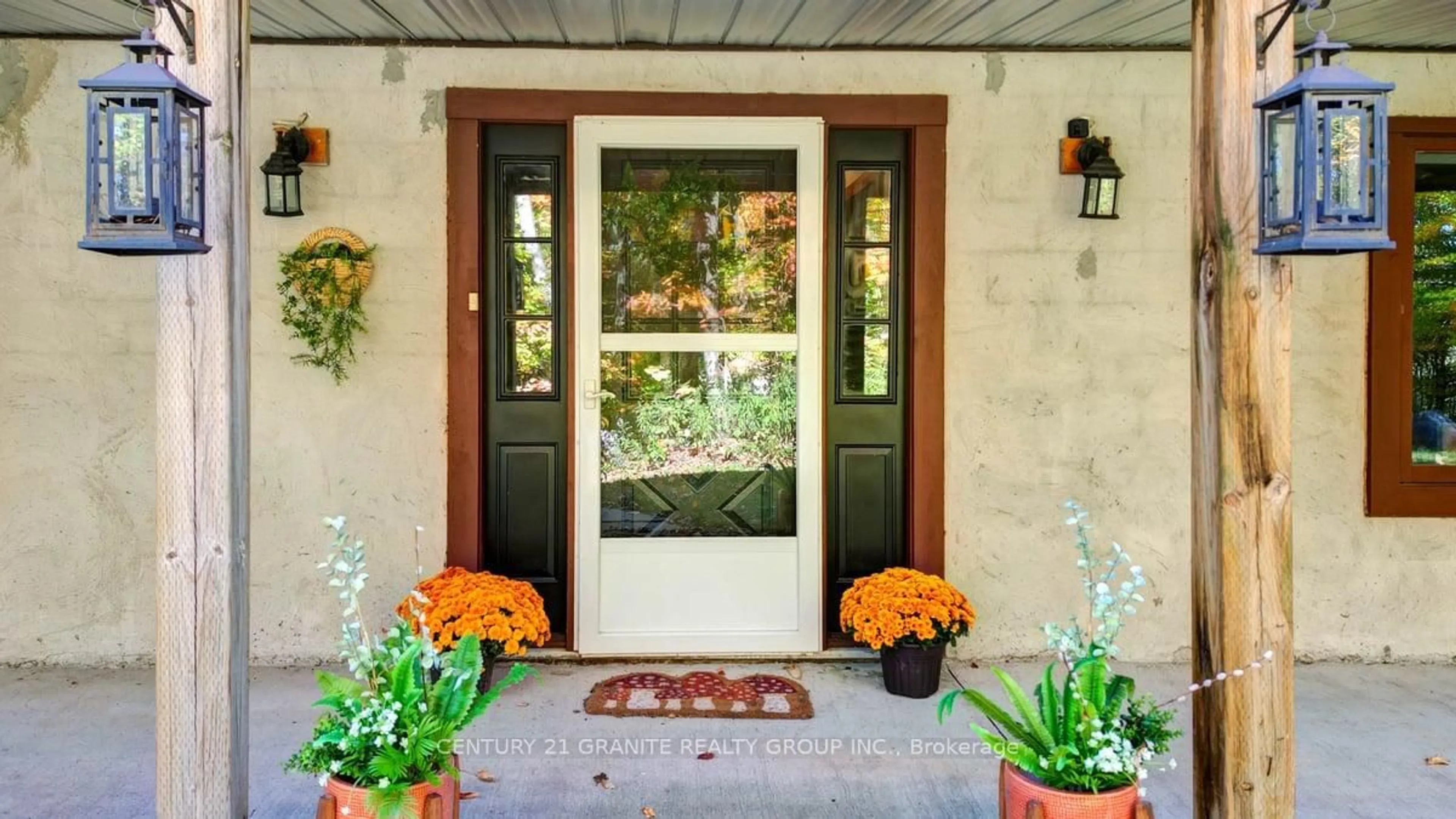 Indoor entryway for 1831 South Baptiste Lake Rd, Bancroft Ontario K0L 1C0