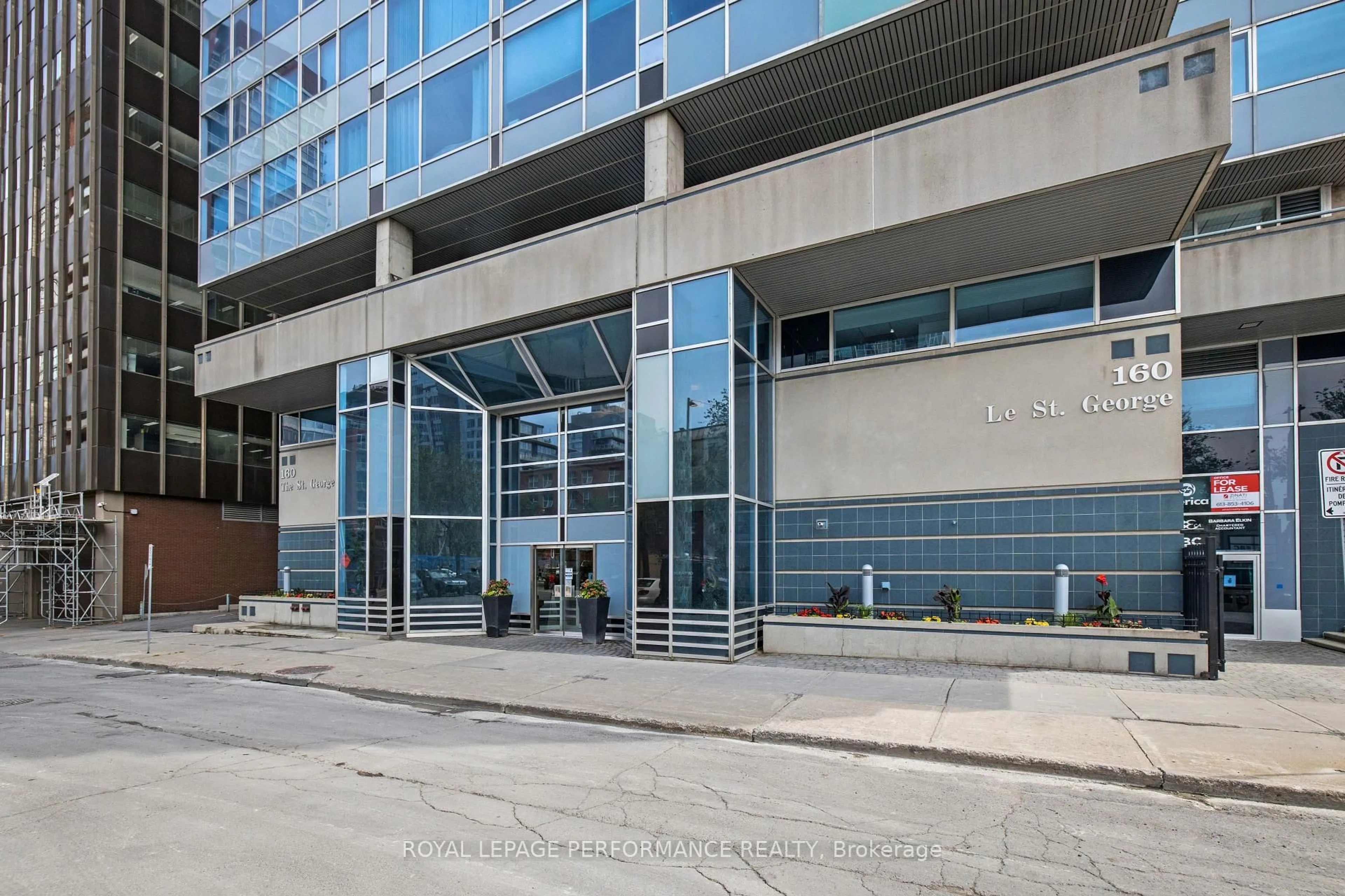 Indoor foyer for 160 George St #1905, Ottawa Ontario K1N 9M2