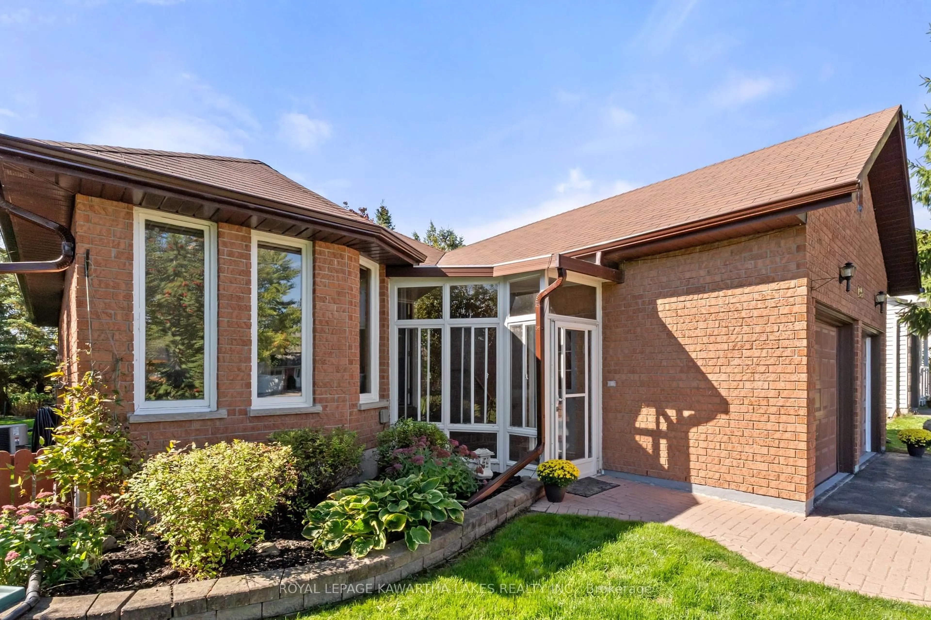 Home with brick exterior material, street for 195 Elgin St, Kawartha Lakes Ontario K9V 6B1