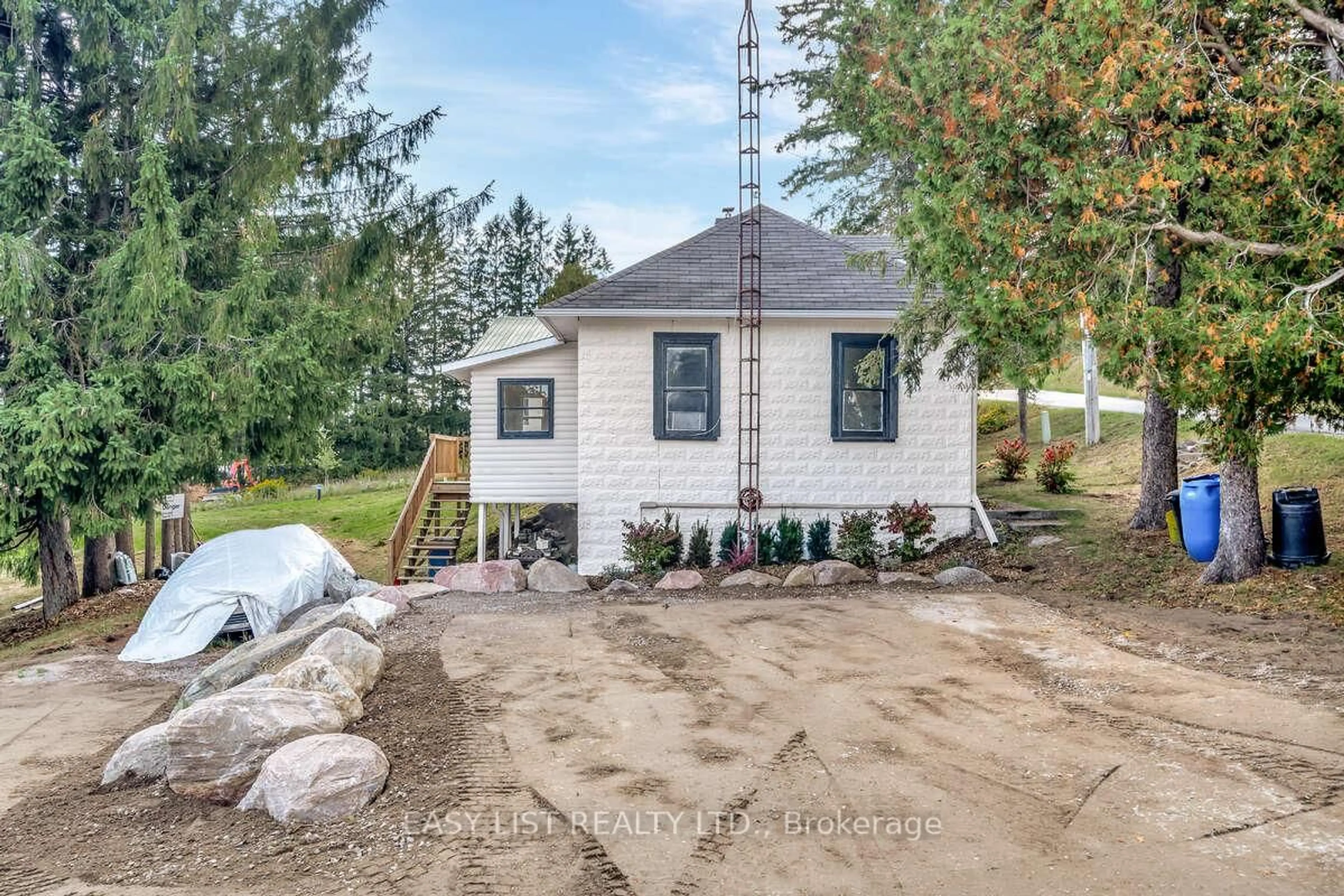 Unknown for 622 Drum Rd #A and B, Kawartha Lakes Ontario L0A 1K0