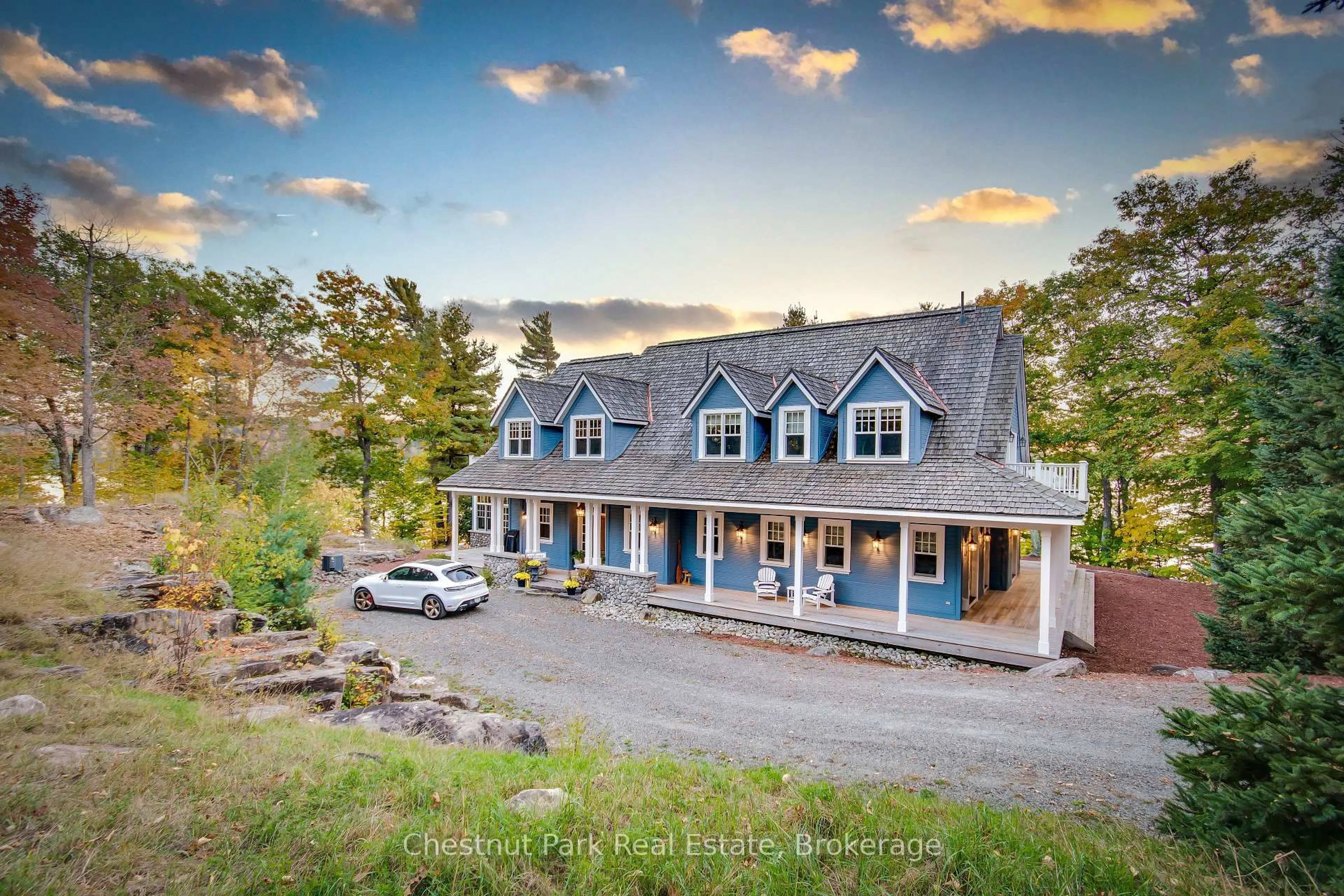 A pic from outside/outdoor area/front of a property/back of a property/a pic from drone, unknown for 1902 FOXPOINT Rd, Lake of Bays Ontario P0A 1H0