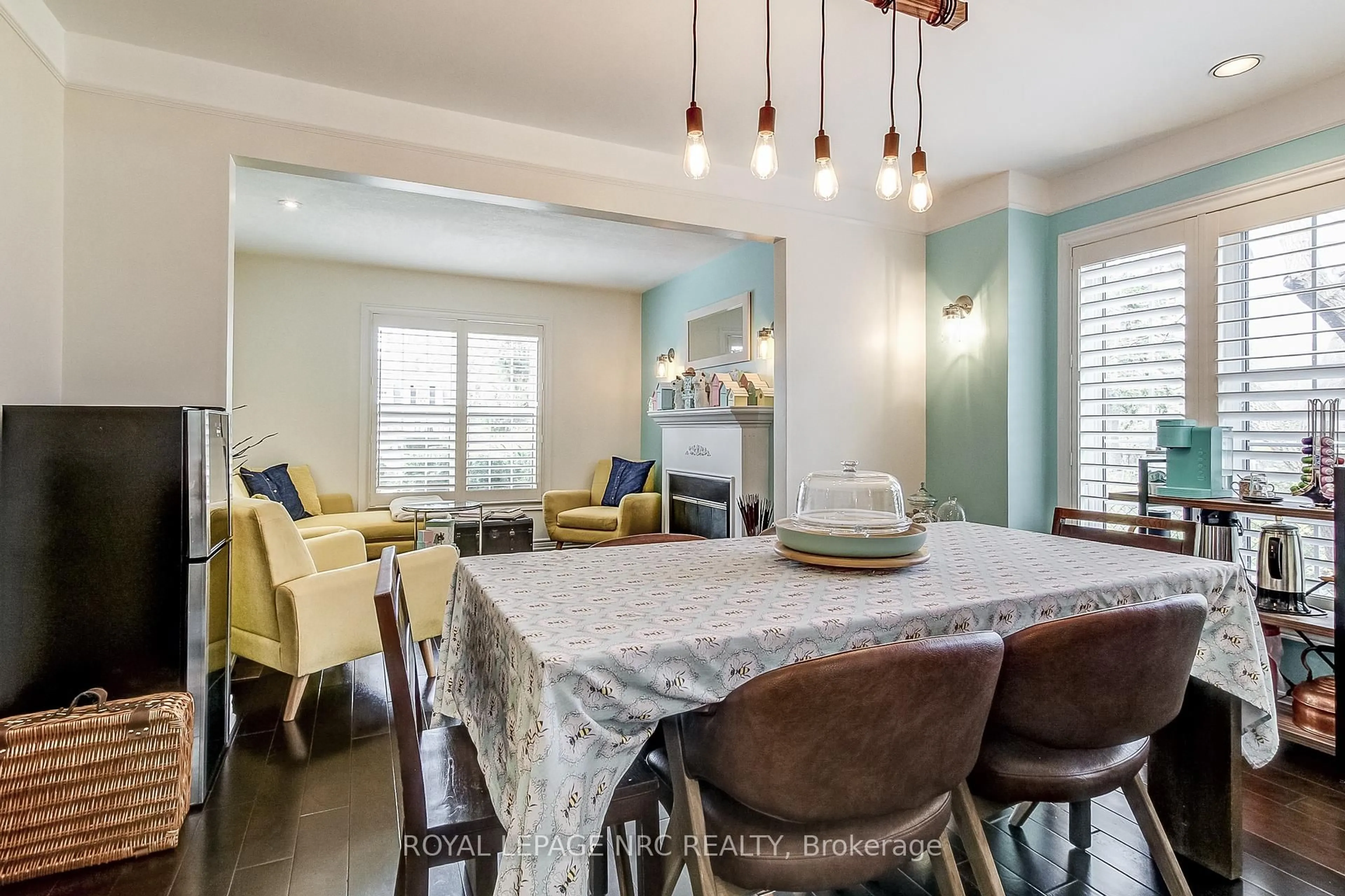 Dining room, unknown for 330 Gate St, Niagara-on-the-Lake Ontario L0S 1J0