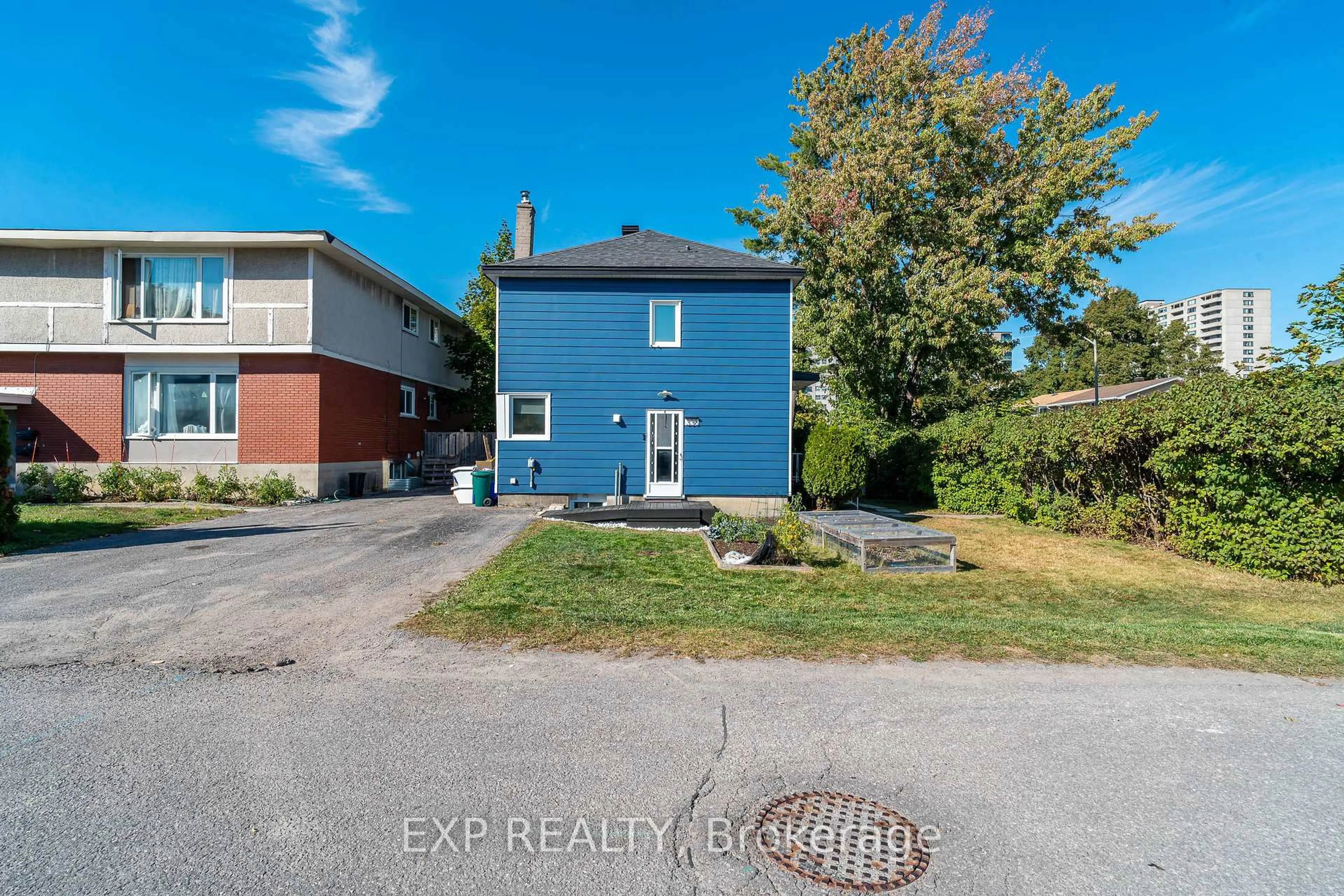 A pic from outside/outdoor area/front of a property/back of a property/a pic from drone, street for 336 Poulin Ave, Ottawa Ontario K2B 5T8
