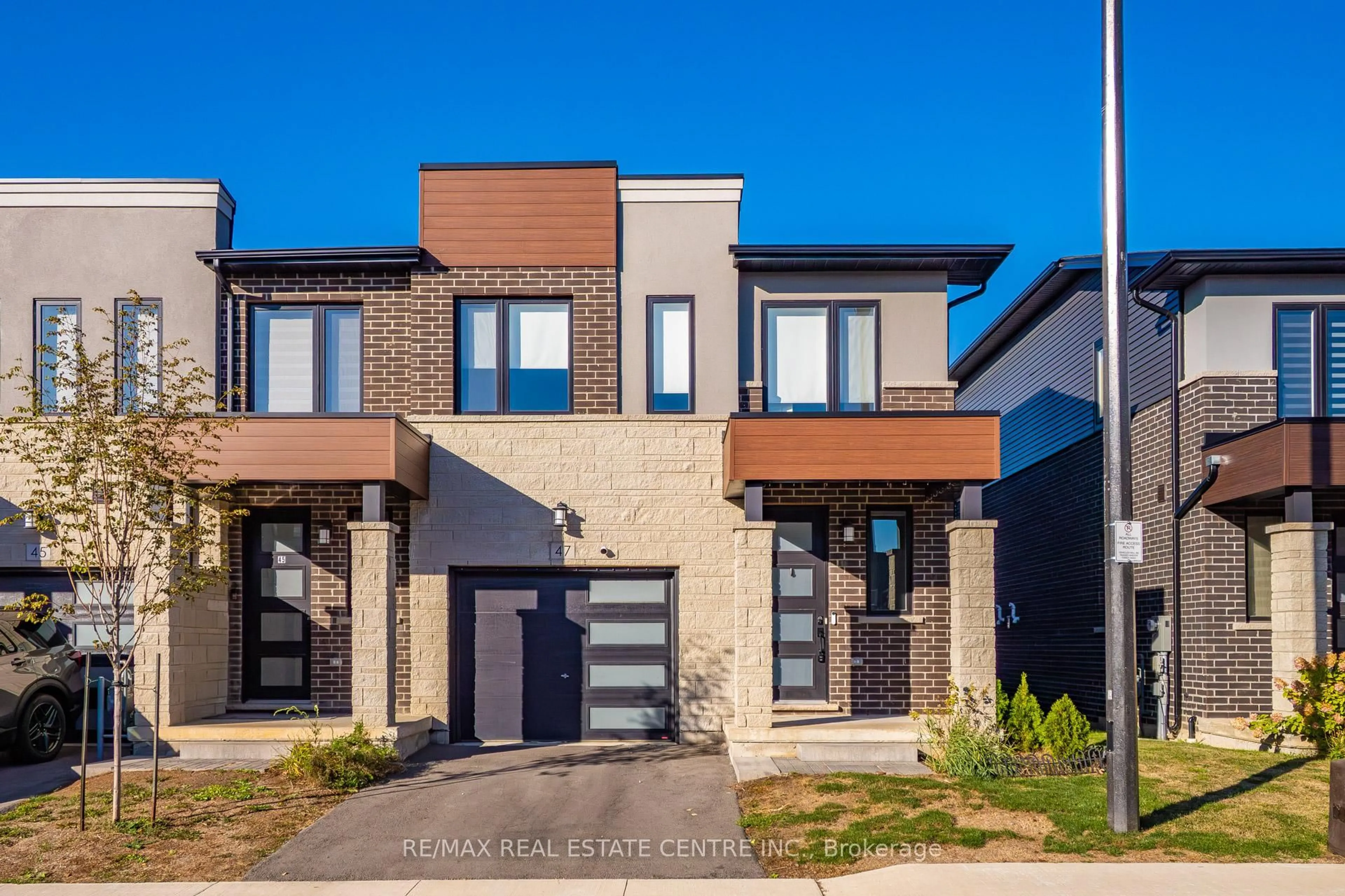 Home with brick exterior material, street for 47 BENSLEY Lane, Hamilton Ontario L9C 0E7