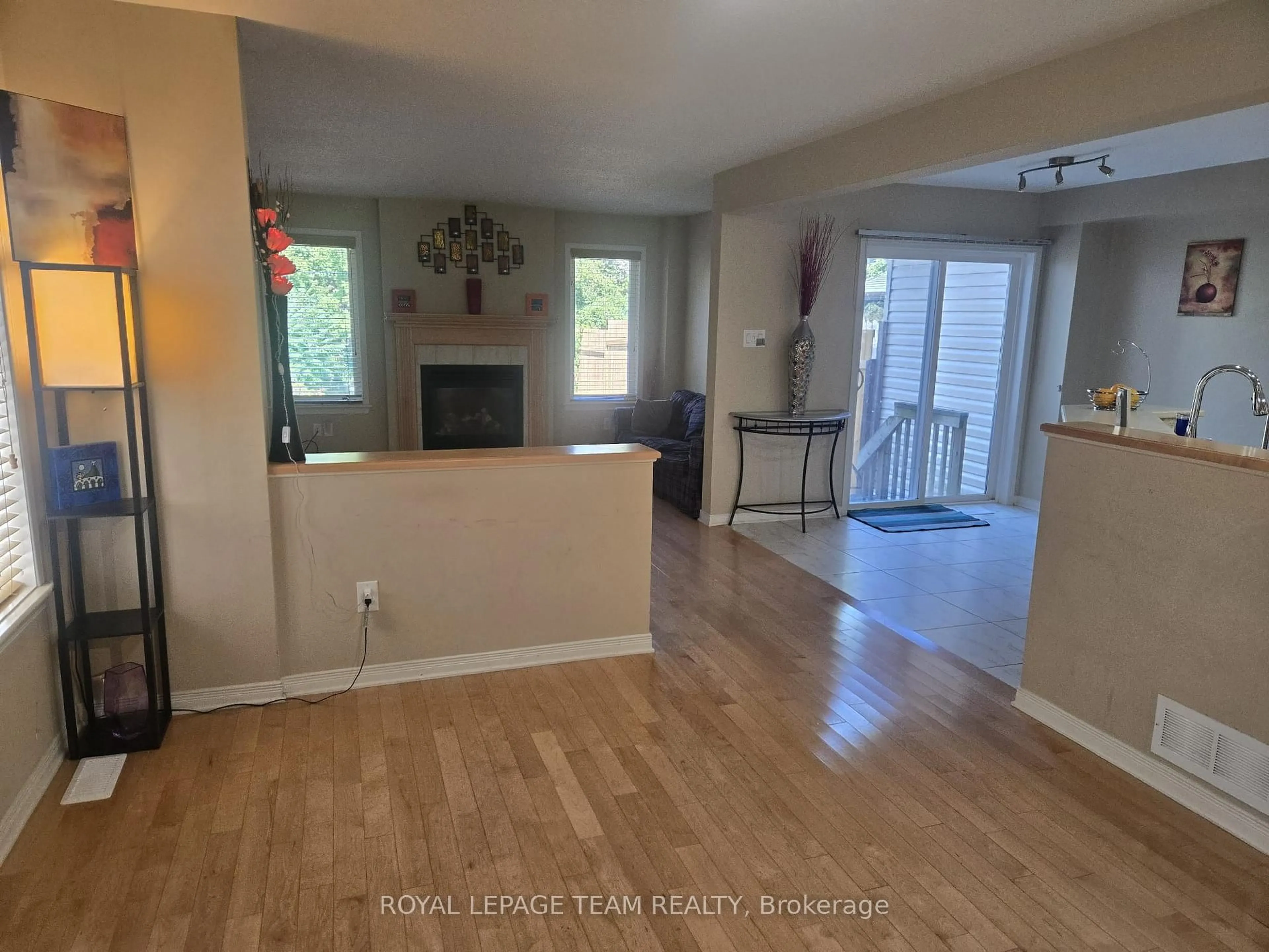 A pic of a room for 361 Celtic Ridge Cres, Ottawa Ontario K2W 0B6
