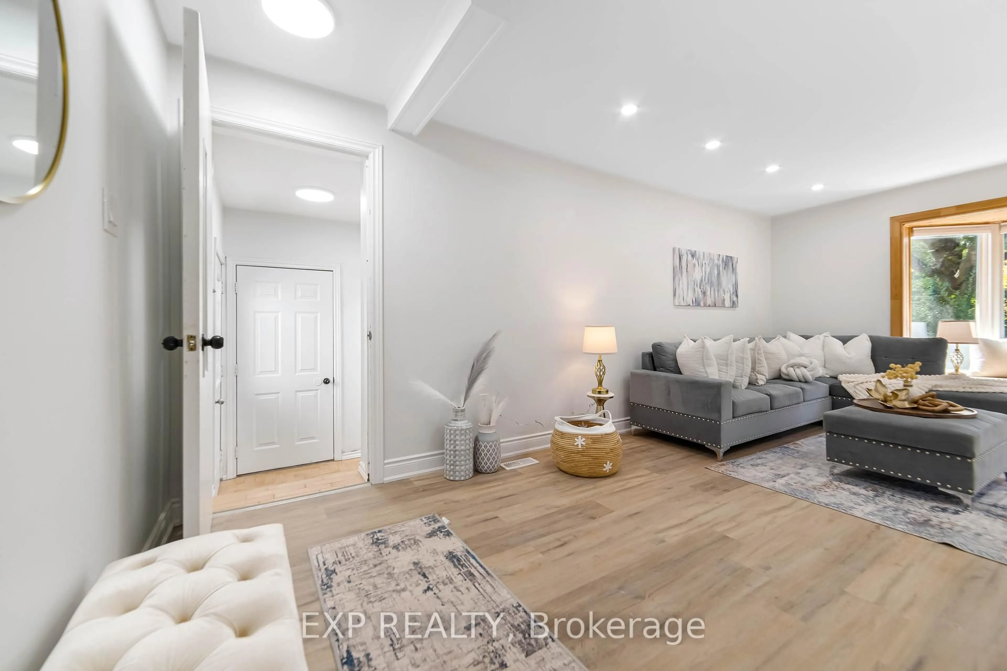 Unknown for 1487 Beckworth Ave, London East Ontario N5V 2K8