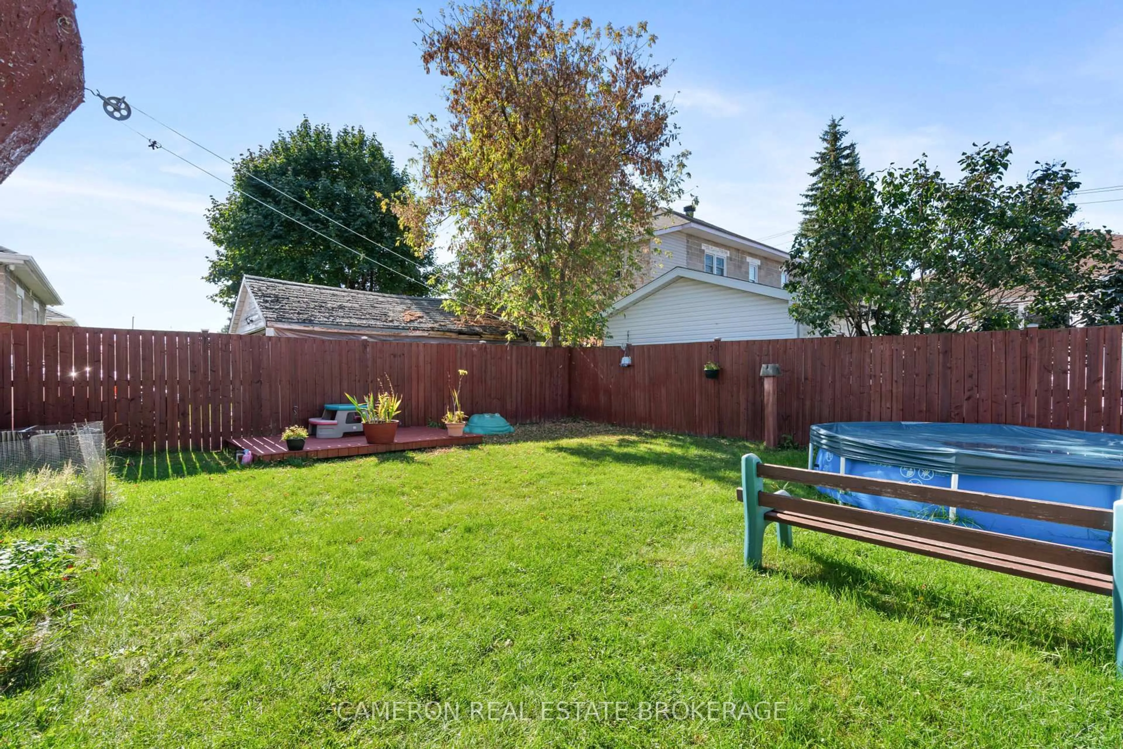 Patio, street for 511 St Felix St, Cornwall Ontario K6H 5B2