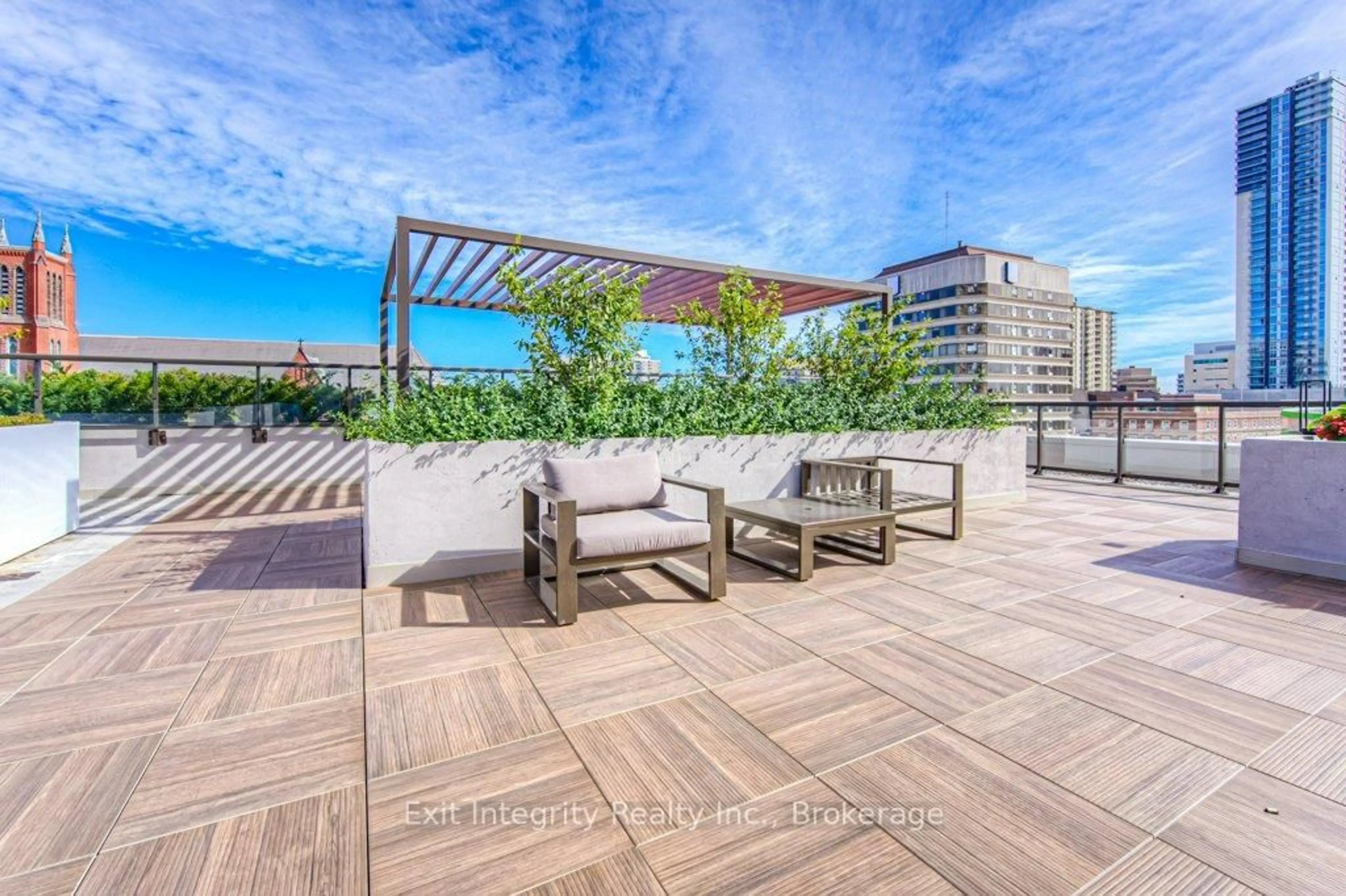 Patio, unknown for 55 Duke St, Kitchener Ontario N2H 0C9