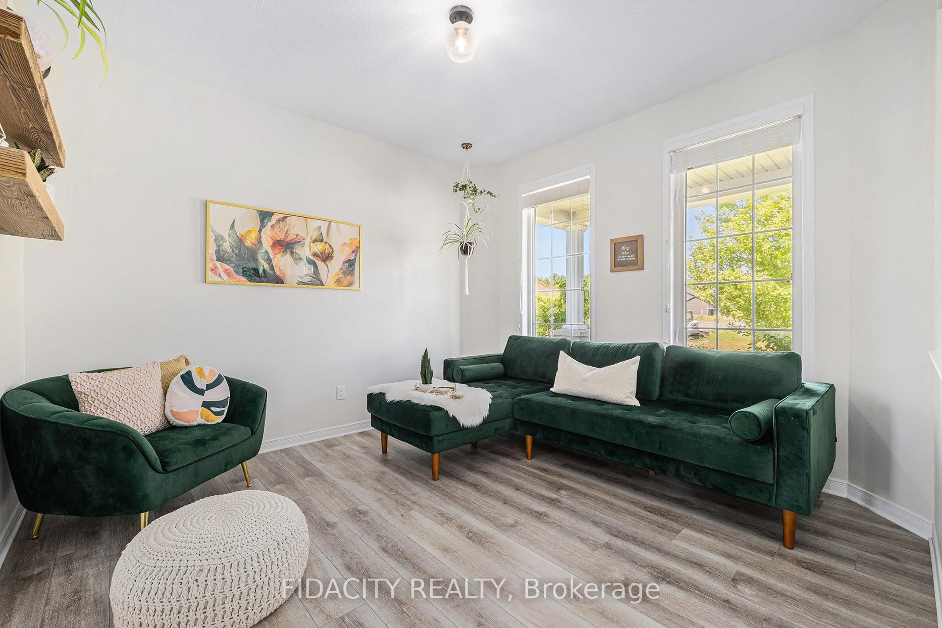 Living room with furniture, unknown for 72 White Tail Dr, Almonte Ontario K0A 1A0