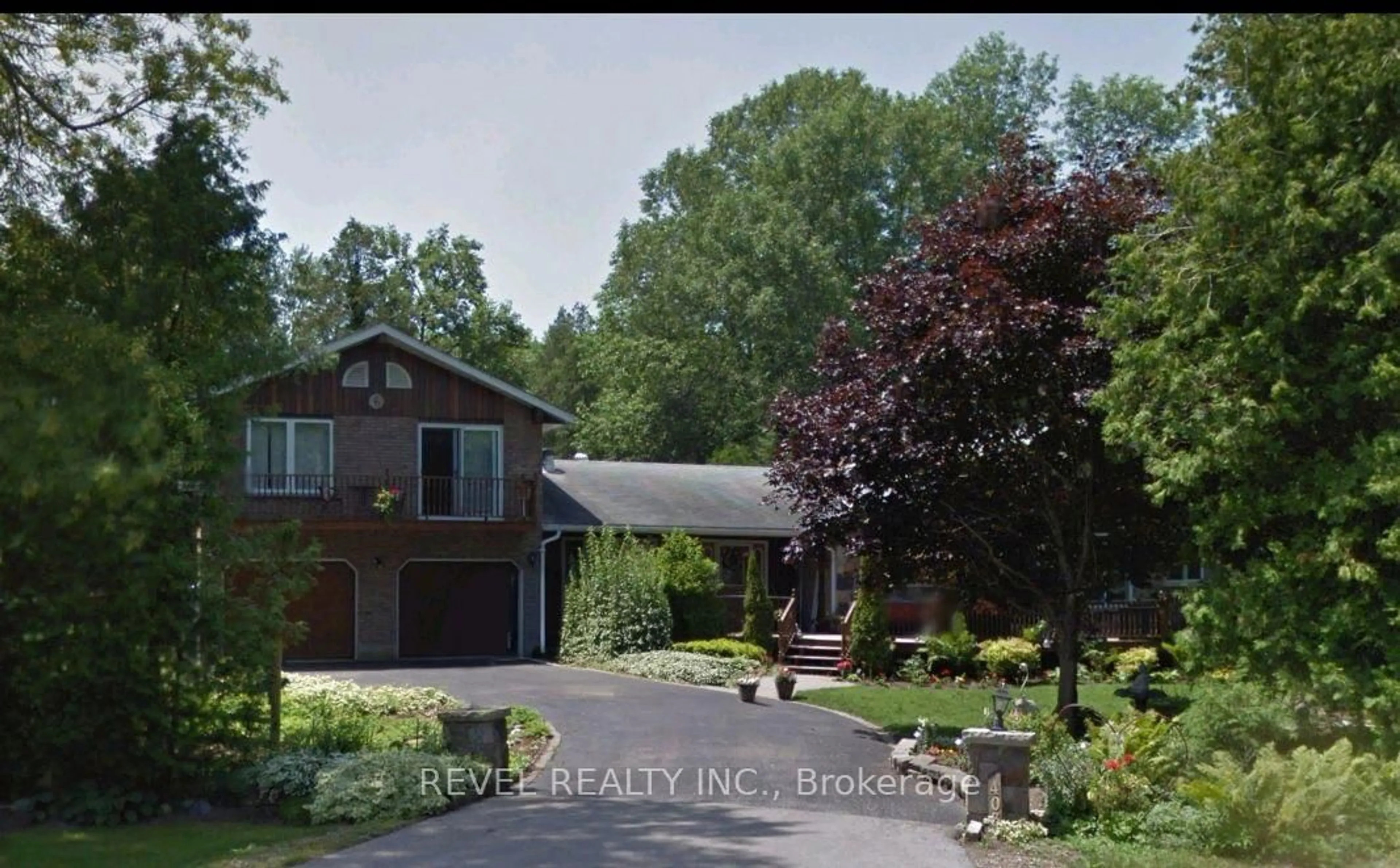 A pic from outside/outdoor area/front of a property/back of a property/a pic from drone, unknown for 403 Apache St, Huron-Kinloss Ontario N0G 2R0
