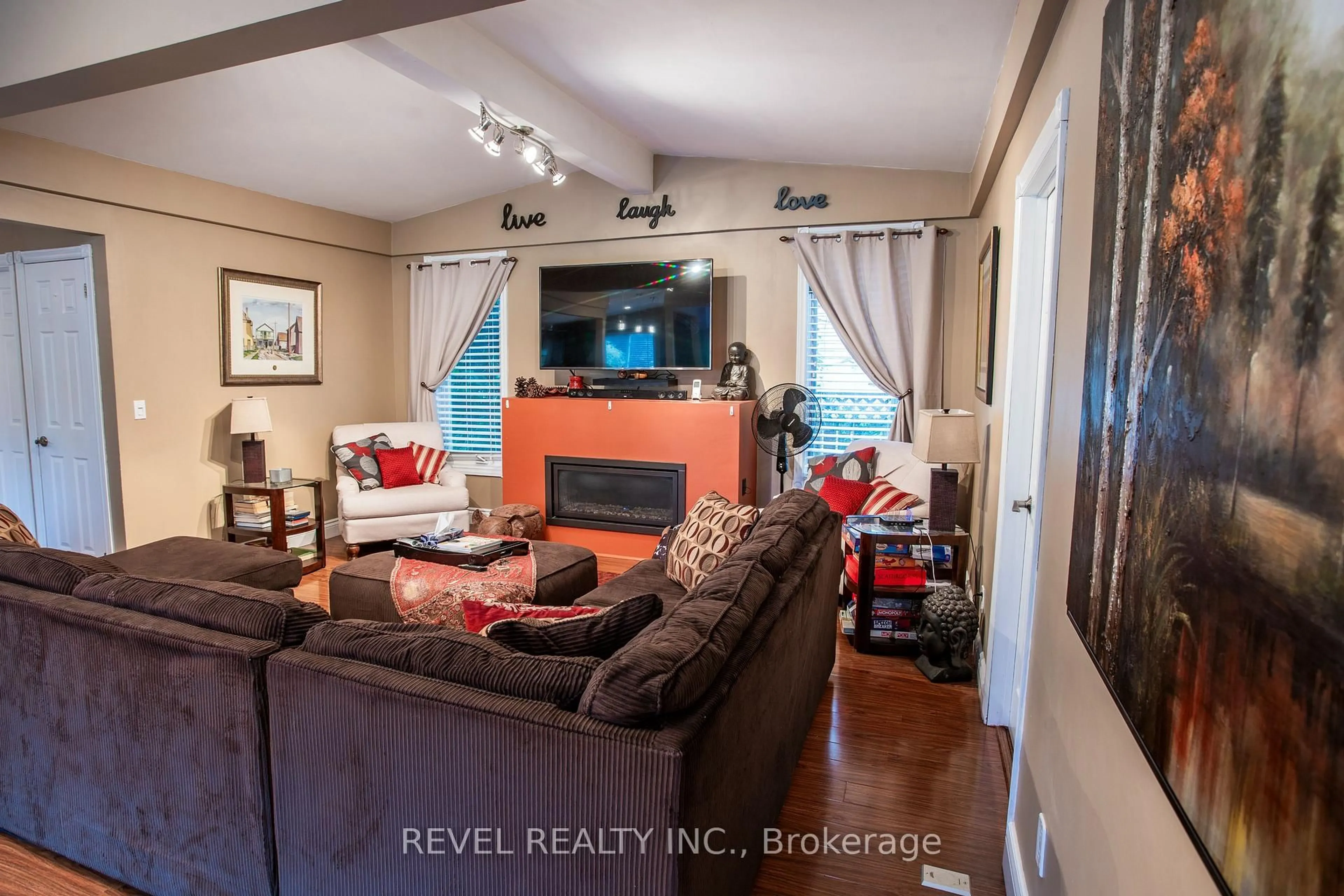 Living room with furniture, unknown for 403 Apache St, Huron-Kinloss Ontario N0G 2R0