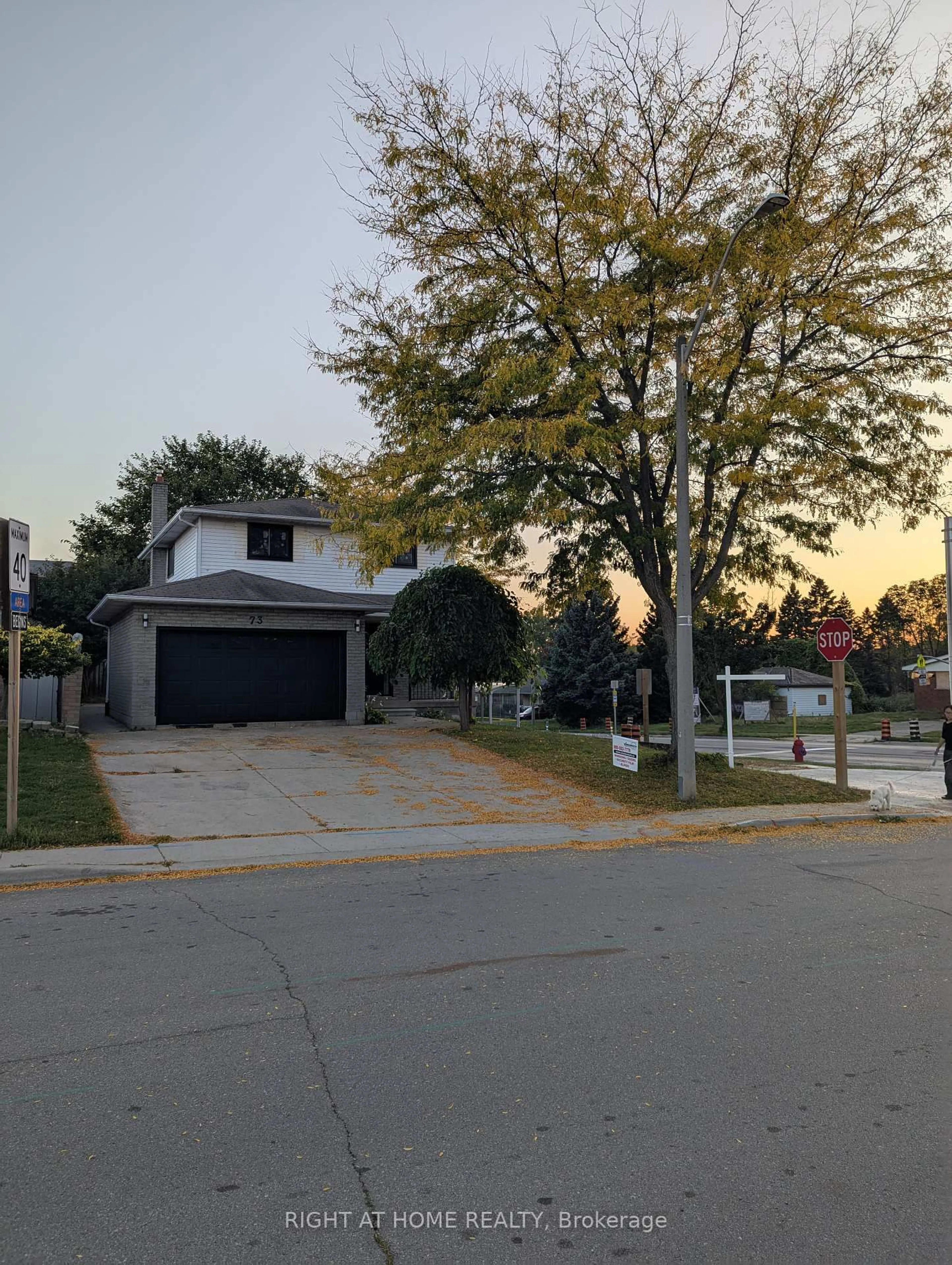 Unknown for 73 Skyview Dr, Hamilton Ontario L9B 1X5