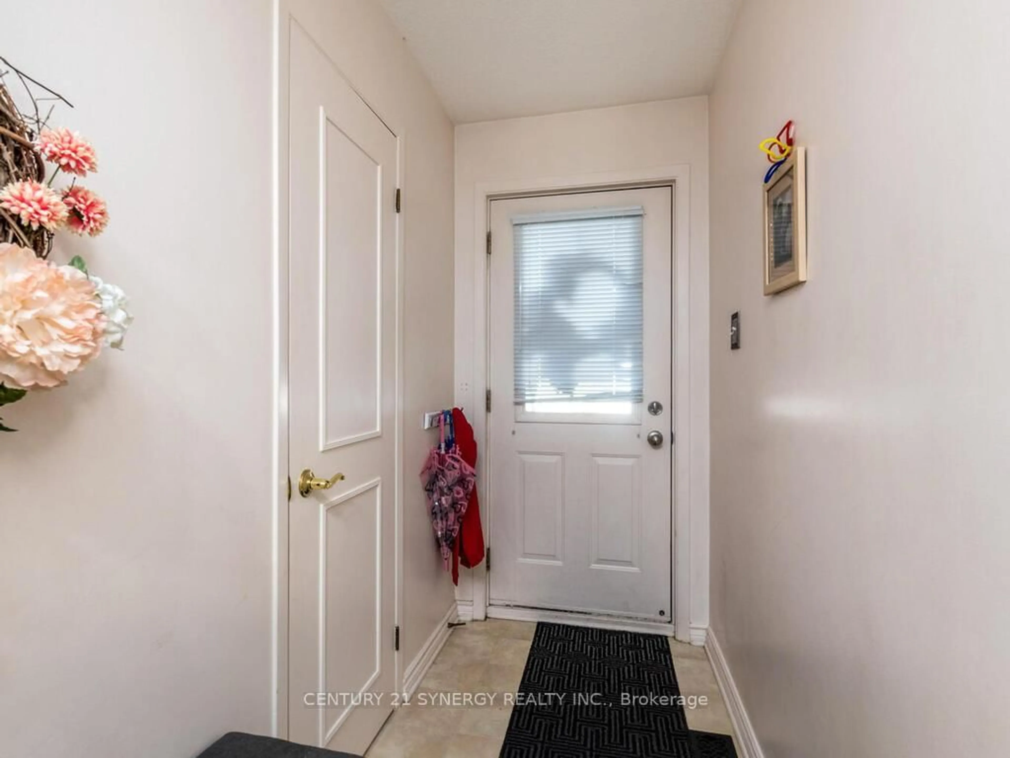 Indoor entryway for 94 Bujold Crt #7, Ottawa Ontario K2L 3N7