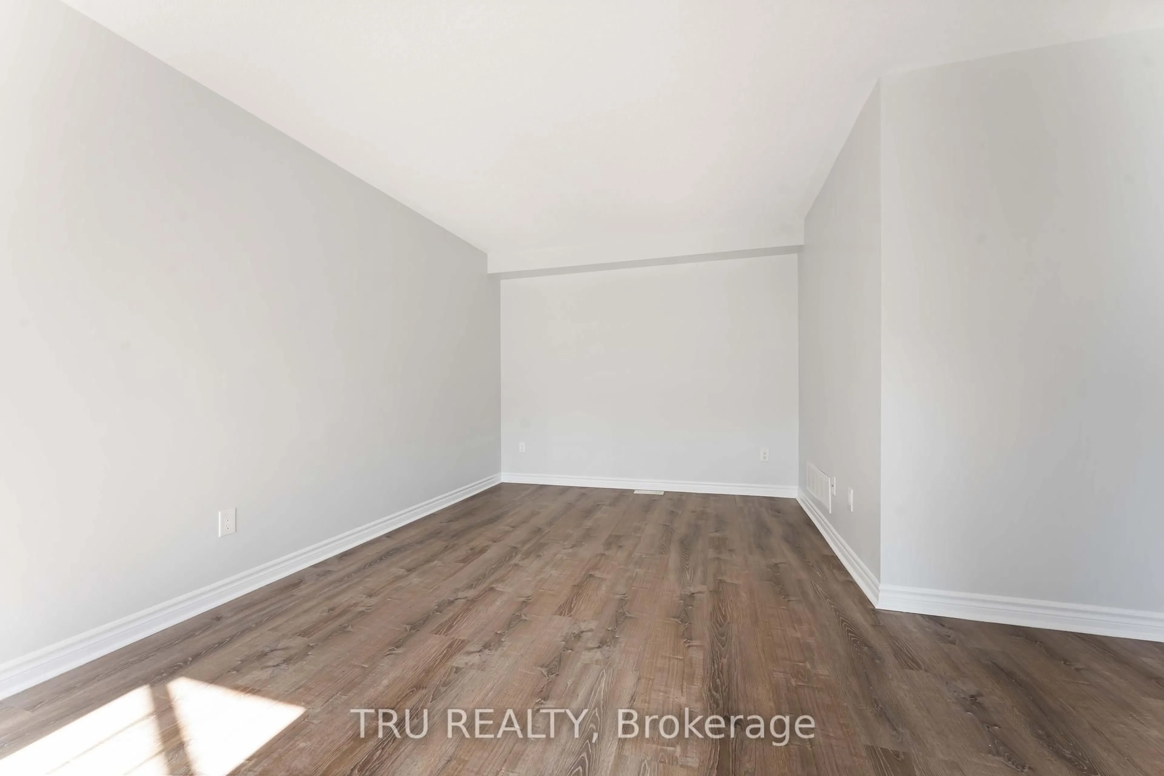 A pic of a room for 544 Snow Goose St, Ottawa Ontario K2J 6C7