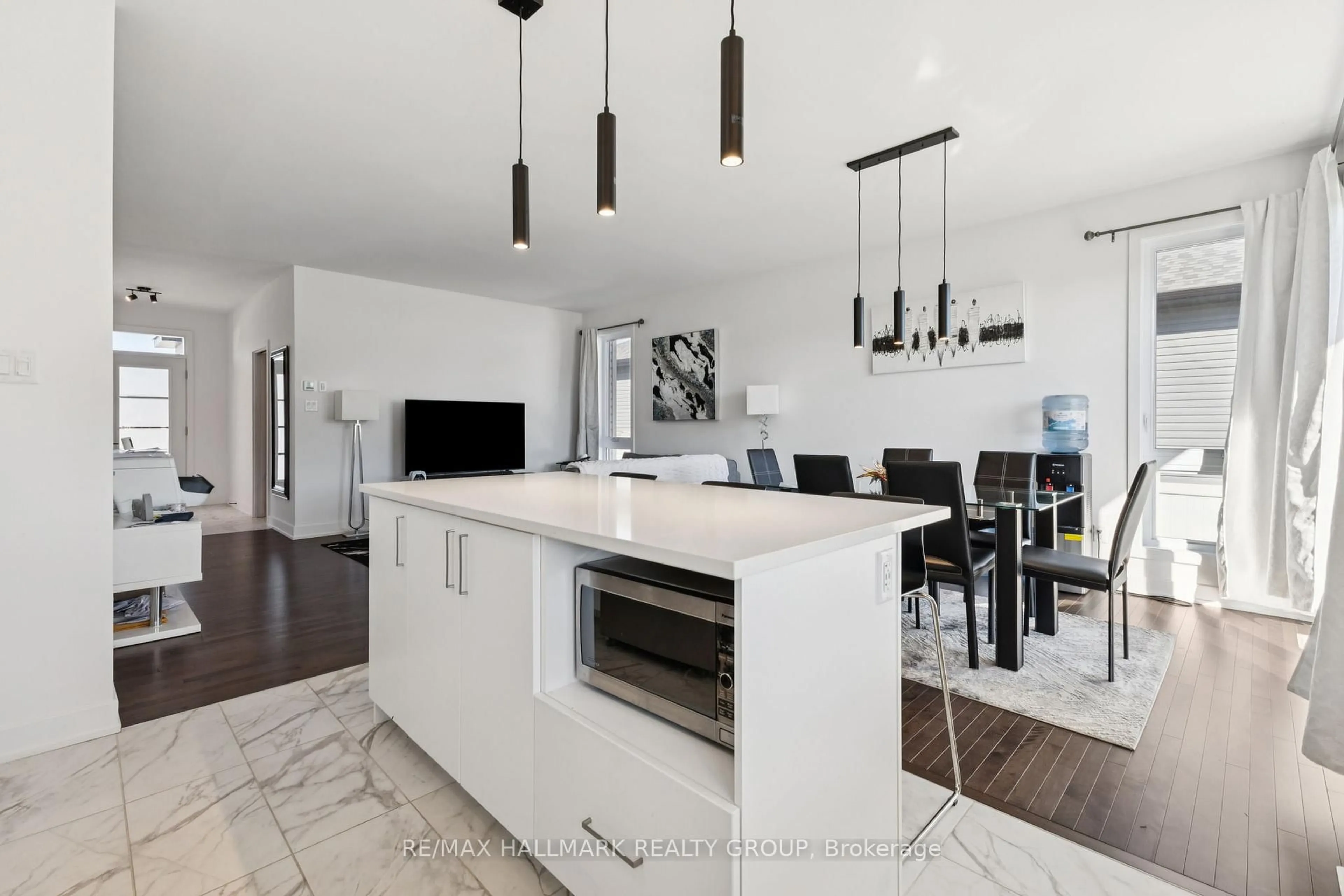 Open concept kitchen, unknown for 58 Rutile St, Clarence-Rockland Ontario K4K 0M6