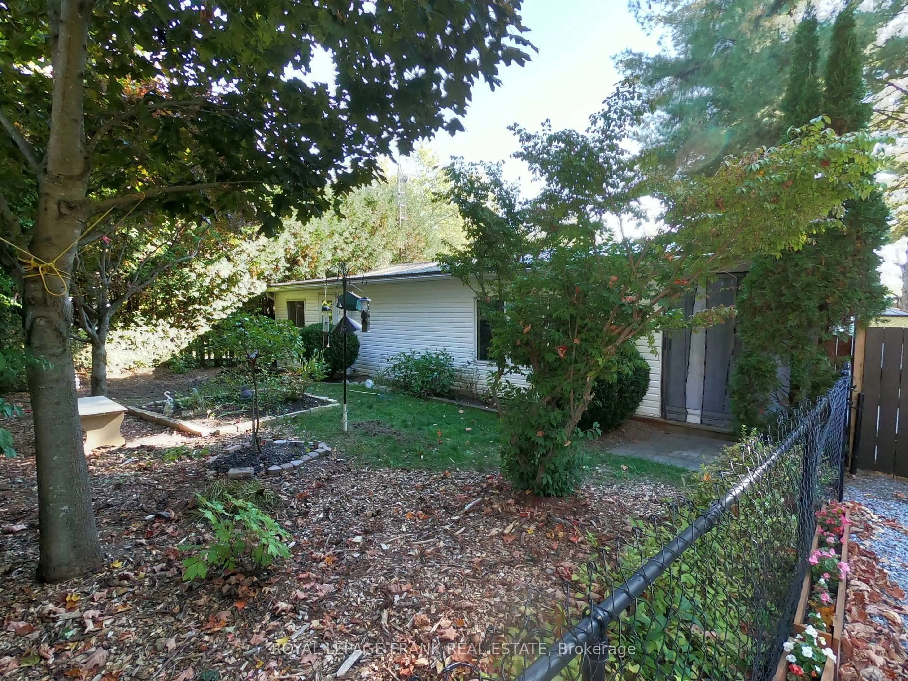 A pic from outside/outdoor area/front of a property/back of a property/a pic from drone, street for 248 Pinnacle Hill Rd #245, Alnwick/Haldimand Ontario K0K 2G0
