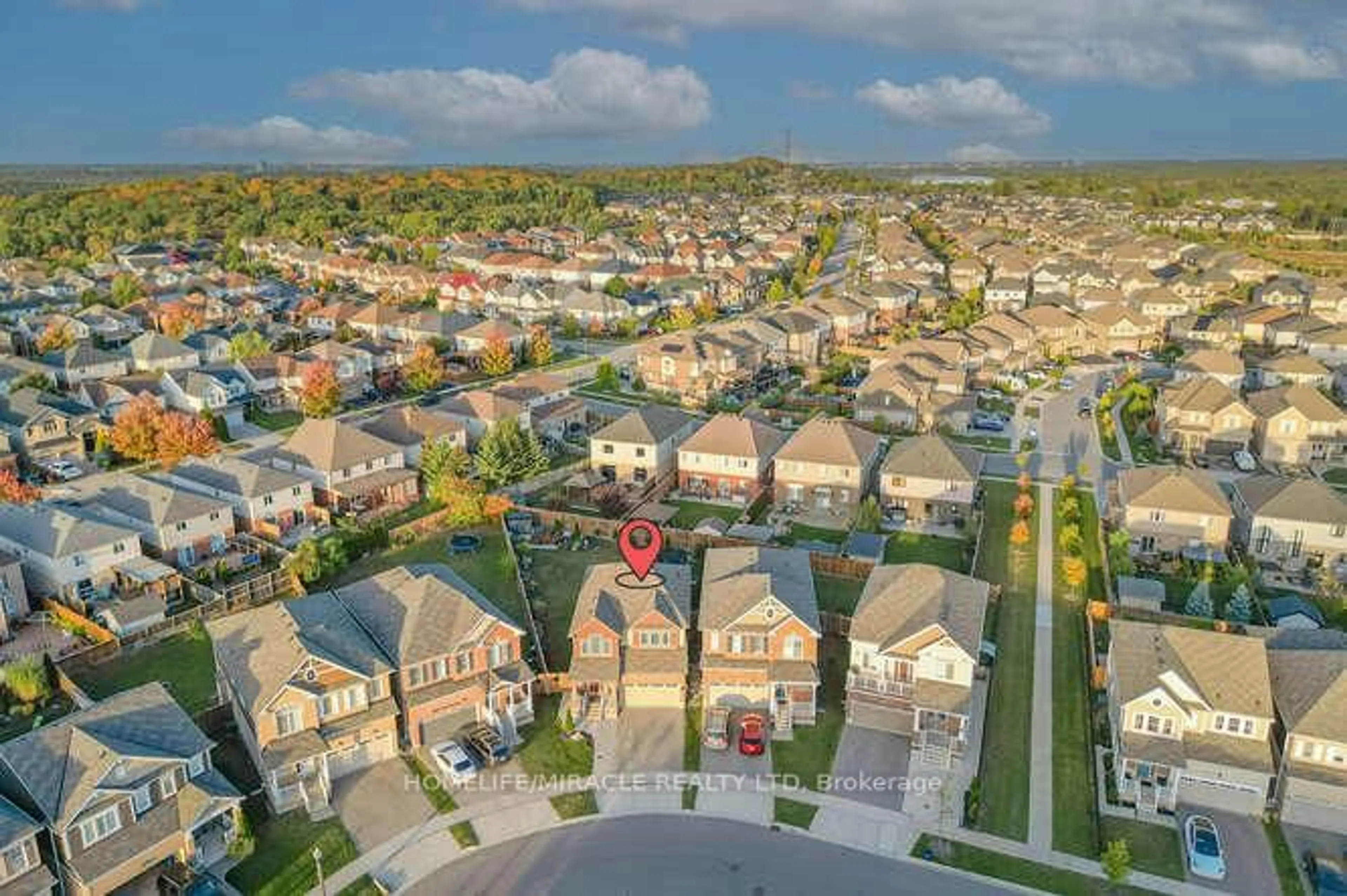 A pic from outside/outdoor area/front of a property/back of a property/a pic from drone, street for 103 Watermill St, Kitchener Ontario N2P 0H4