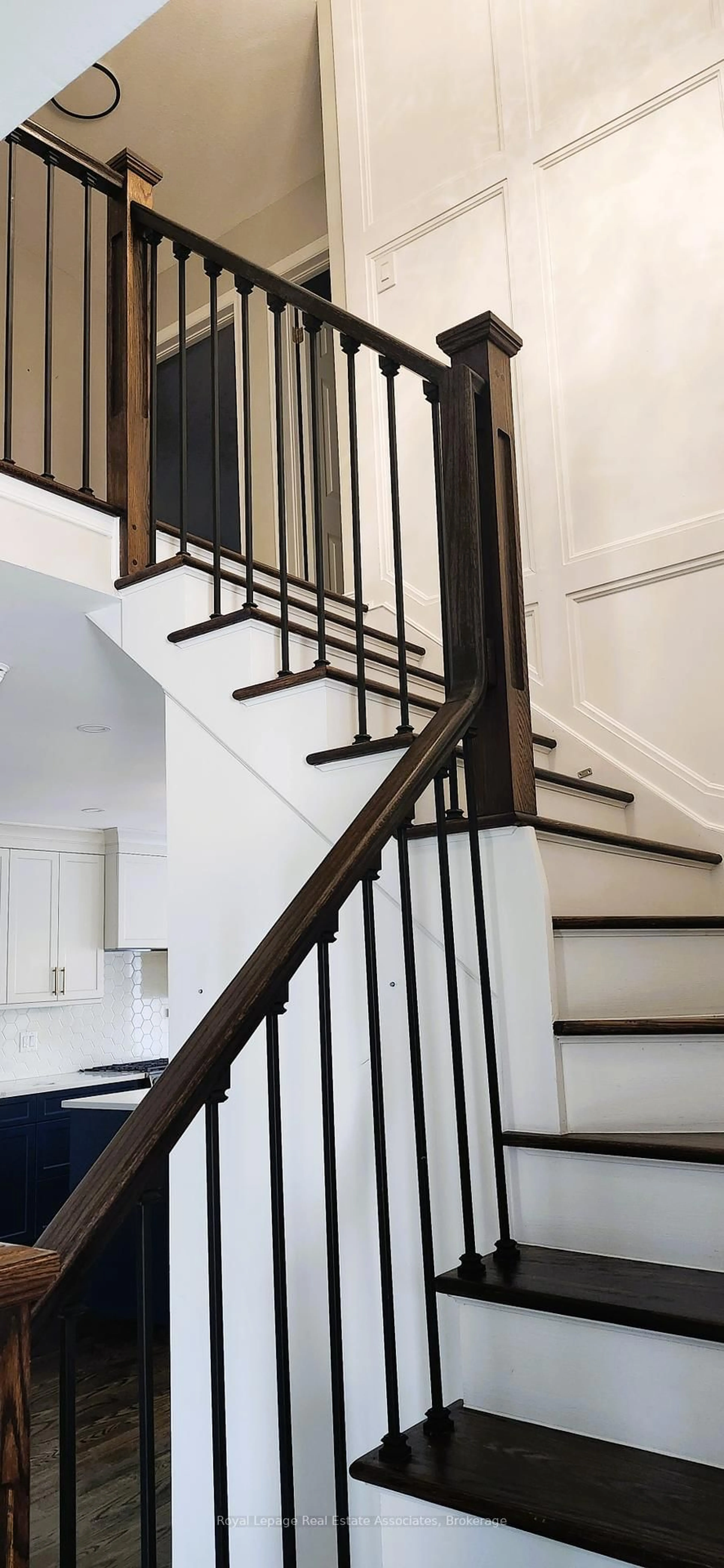 Stairs for 59 Solsbury Cres, Hamilton Ontario L0R 1W0