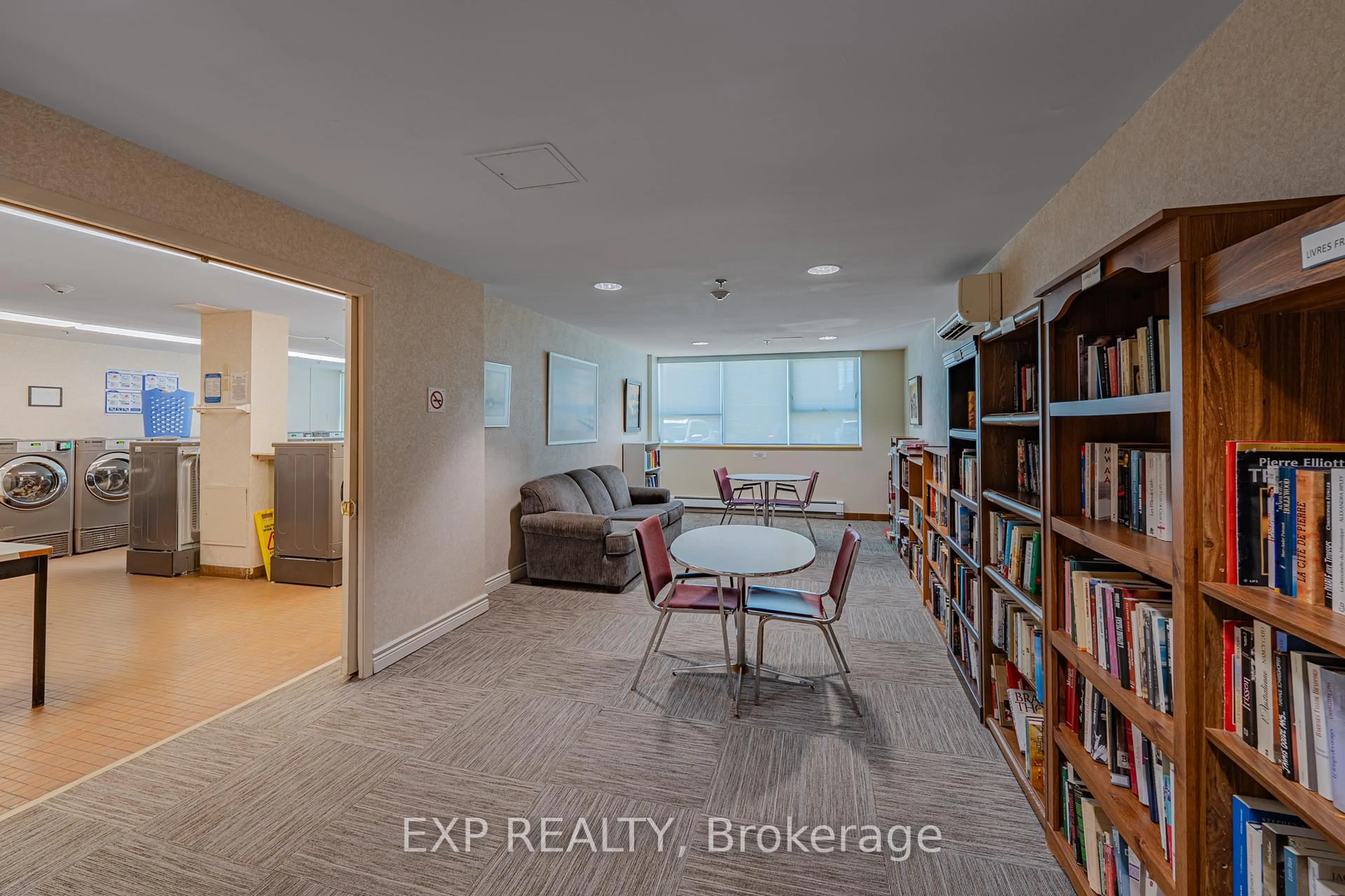 A pic of a room for 555 BRITTANY Dr #1111, Ottawa Ontario K1K 4C5