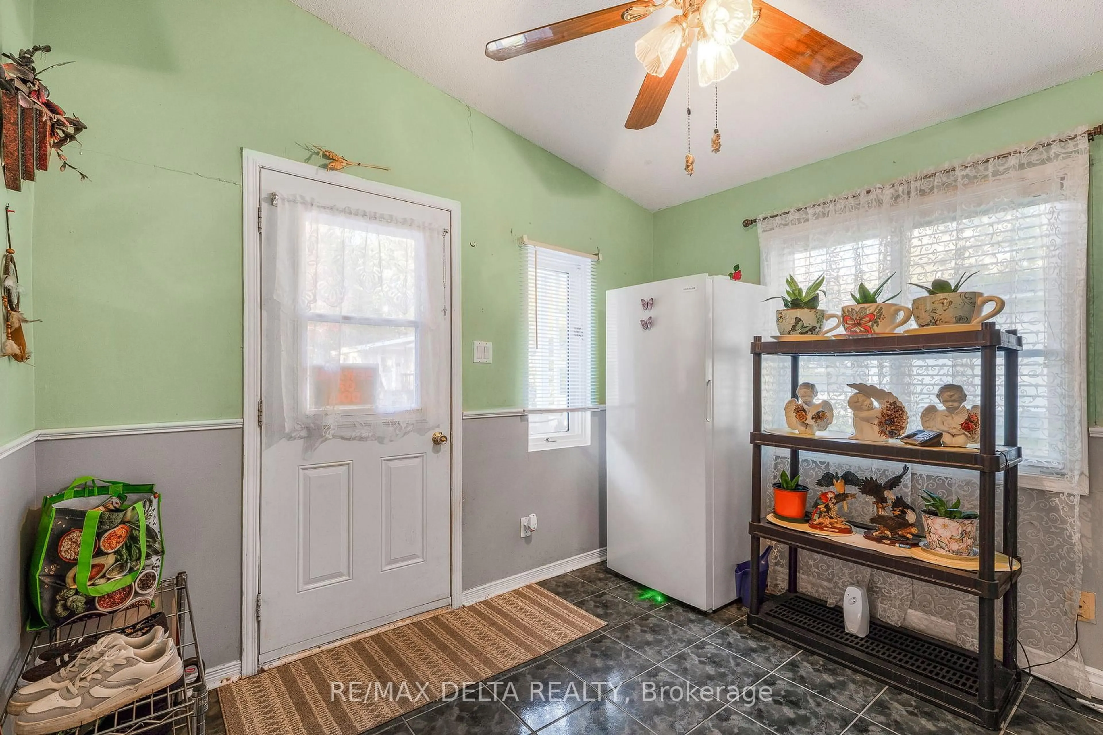 Indoor entryway for 8250 County rd 17 #429, Clarence-Rockland Ontario K4K 1K7