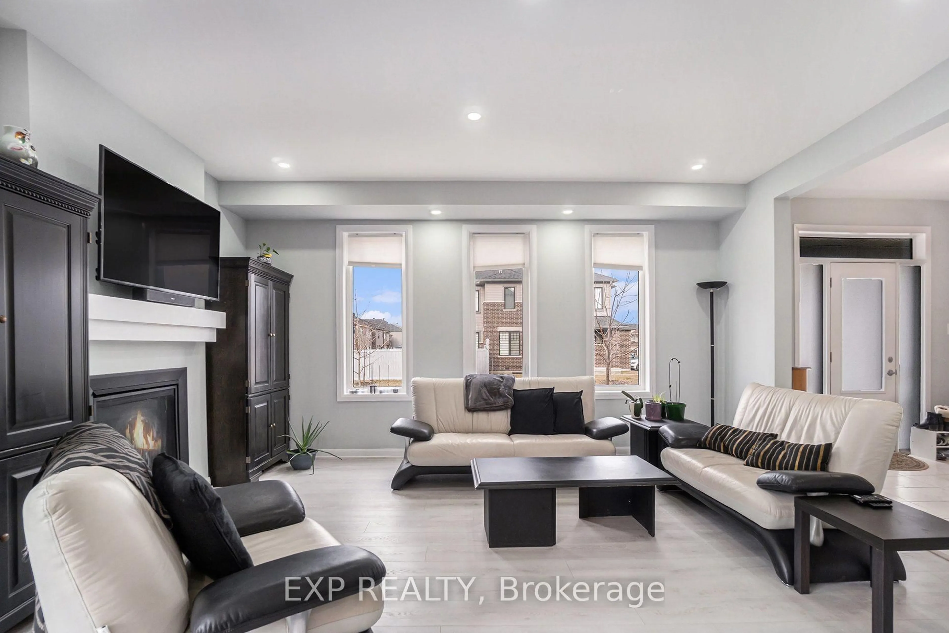 Unknown for 796 Cappamore Dr, Ottawa Ontario K2J 6V6