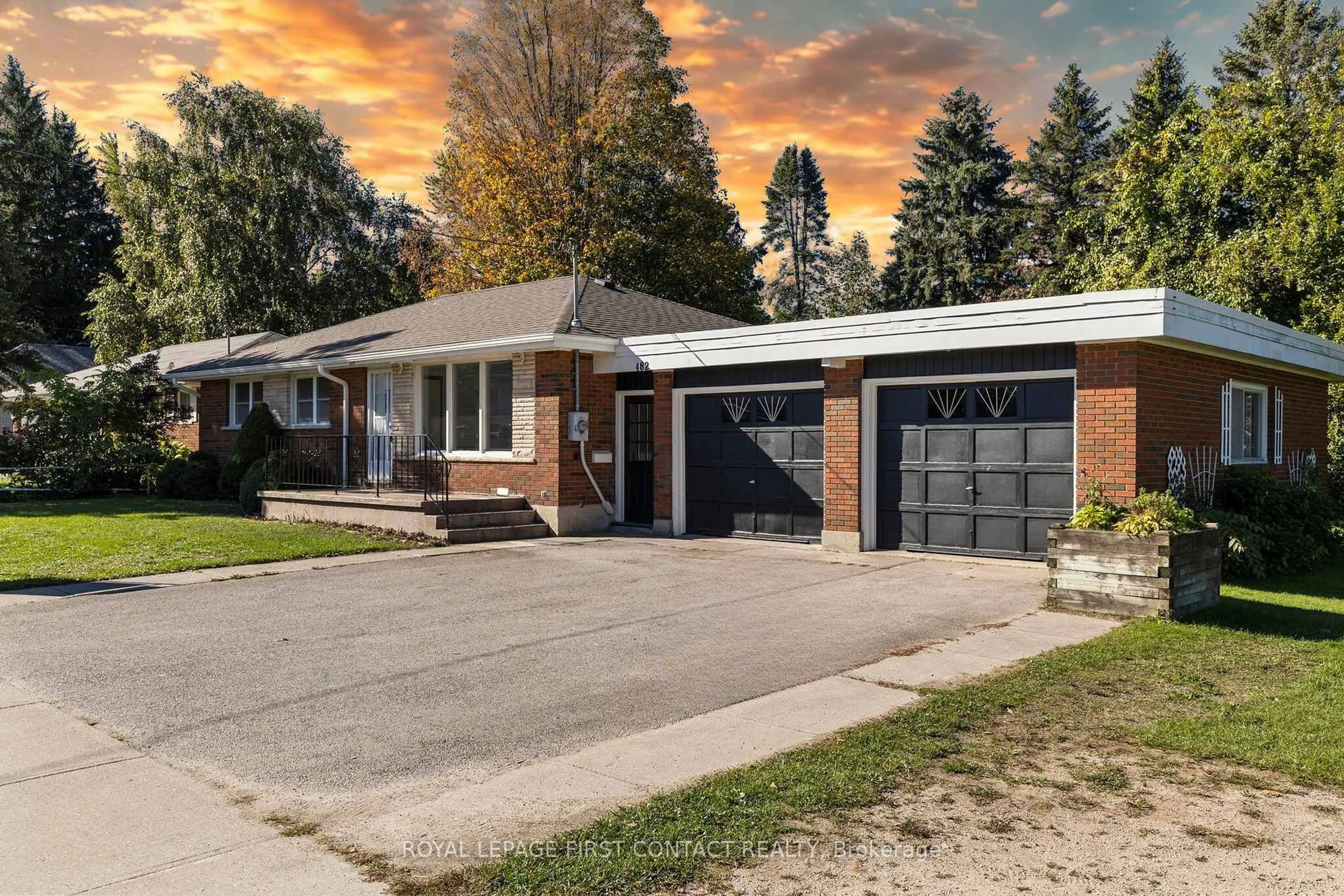 Home with brick exterior material, street for 482 St. Vincent St, Meaford Ontario N4L 1C6