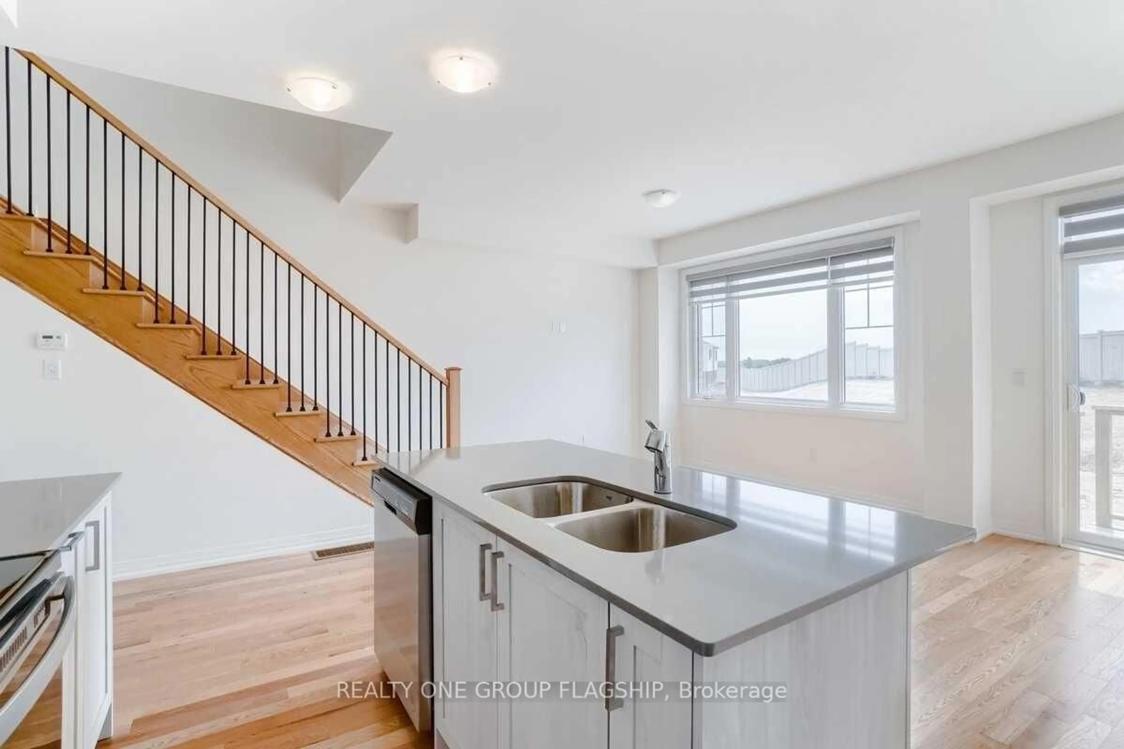 Open concept kitchen, unknown for 269 provident Way, Hamilton Ontario L0R 1W0