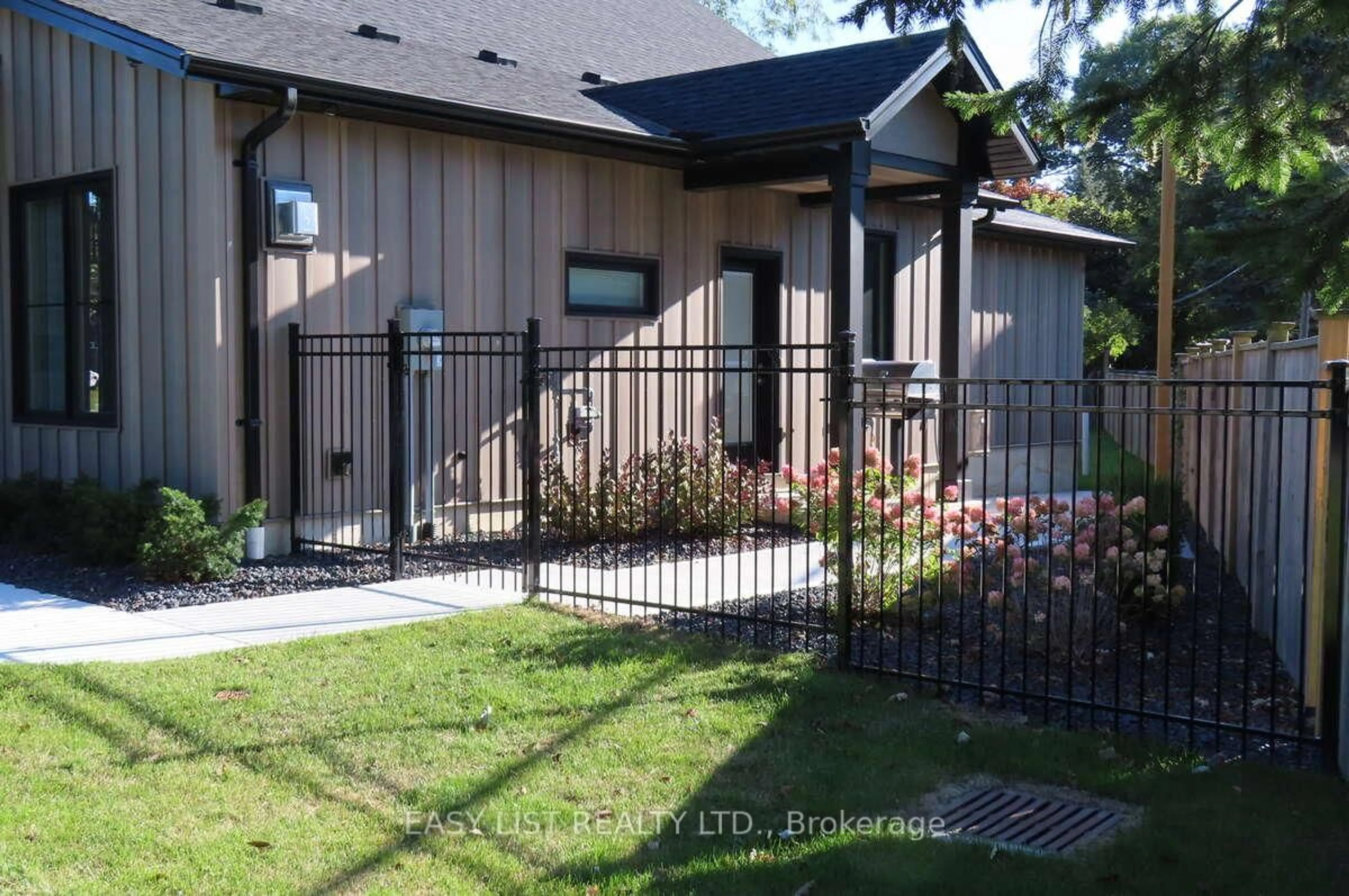 Unknown for 1248 Colborne Rd, Sarnia Ontario N7V 3L4