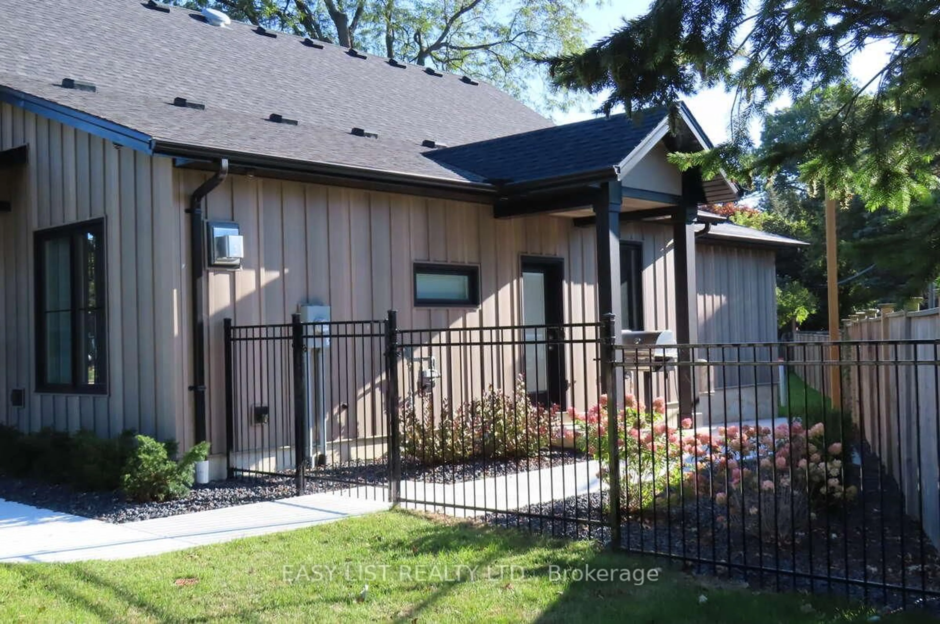 Unknown for 1248 Colborne Rd, Sarnia Ontario N7V 3L4