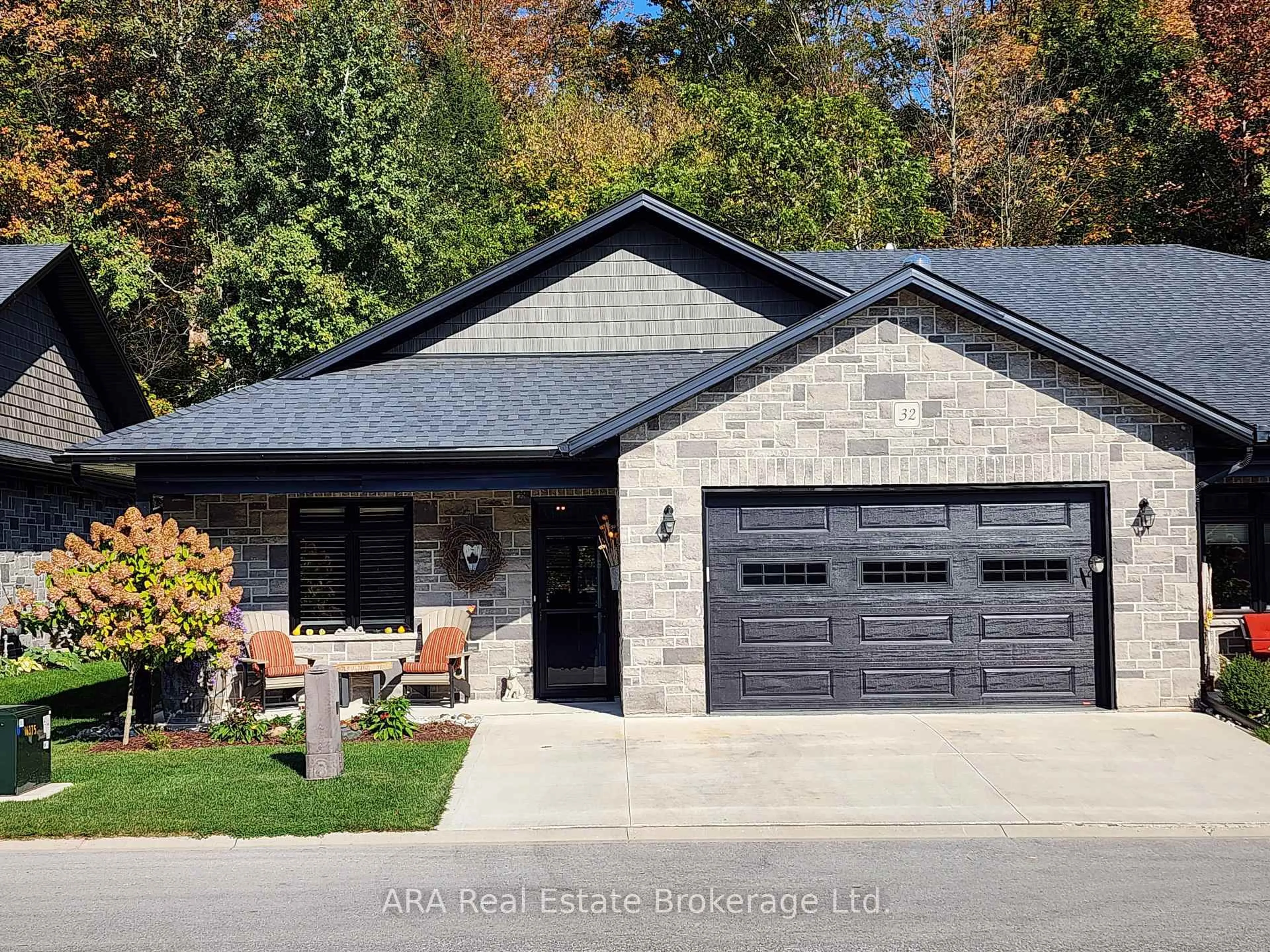 Home with brick exterior material, street for 410 Ridge Rd #32, Meaford Ontario N4L 0B2
